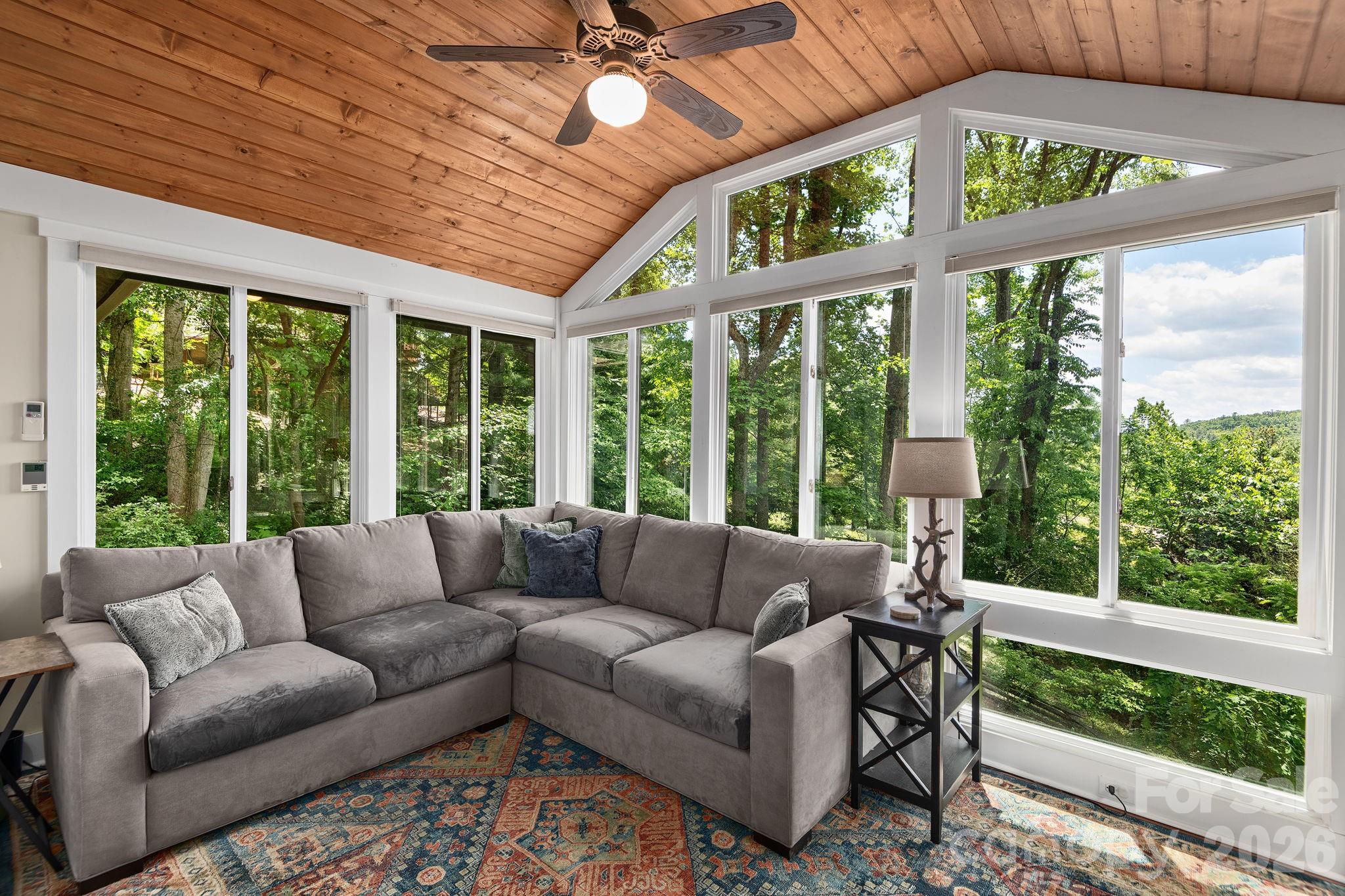 107 Buffalo Trail — Asheville