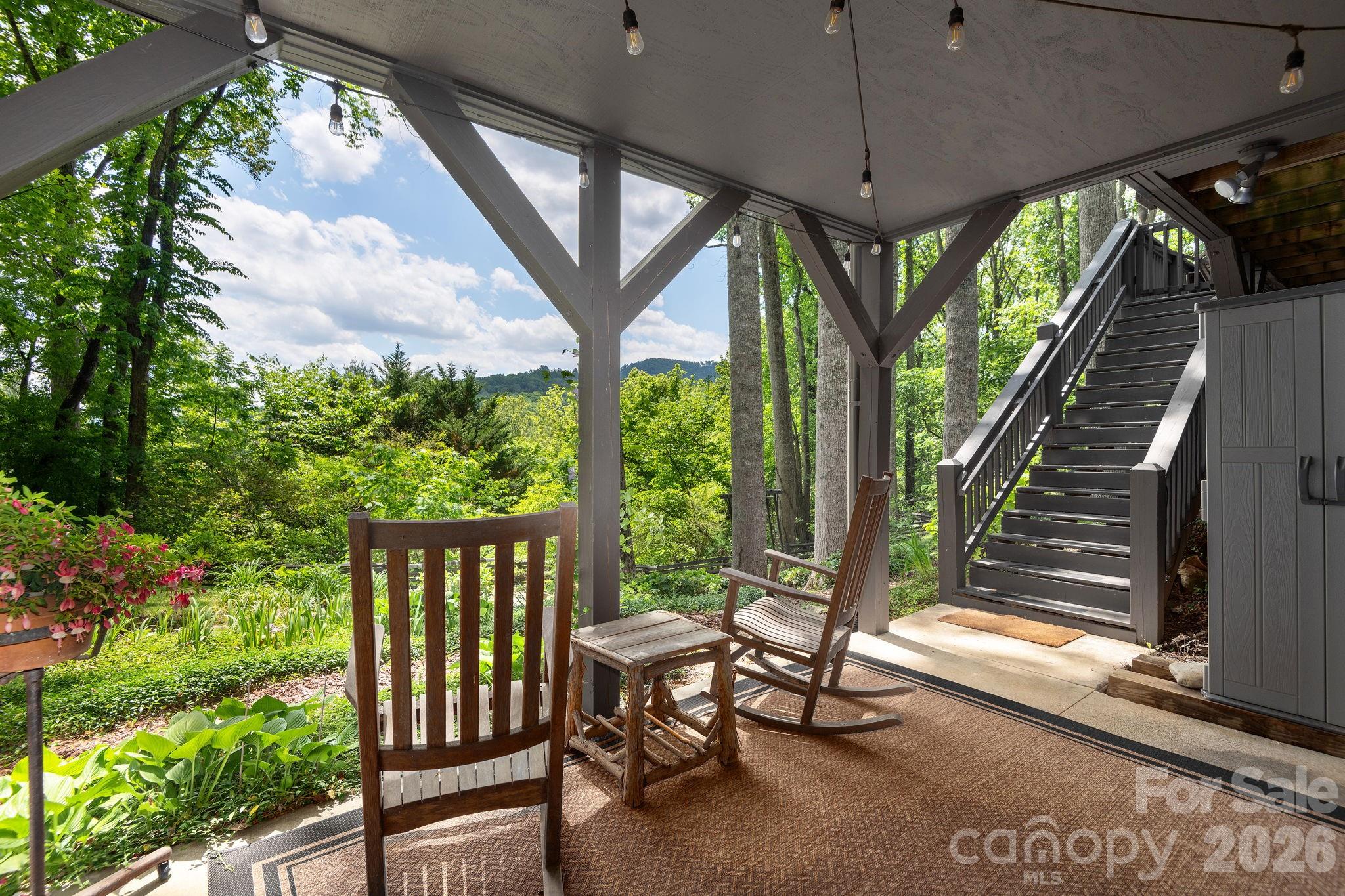 107 Buffalo Trail — Asheville