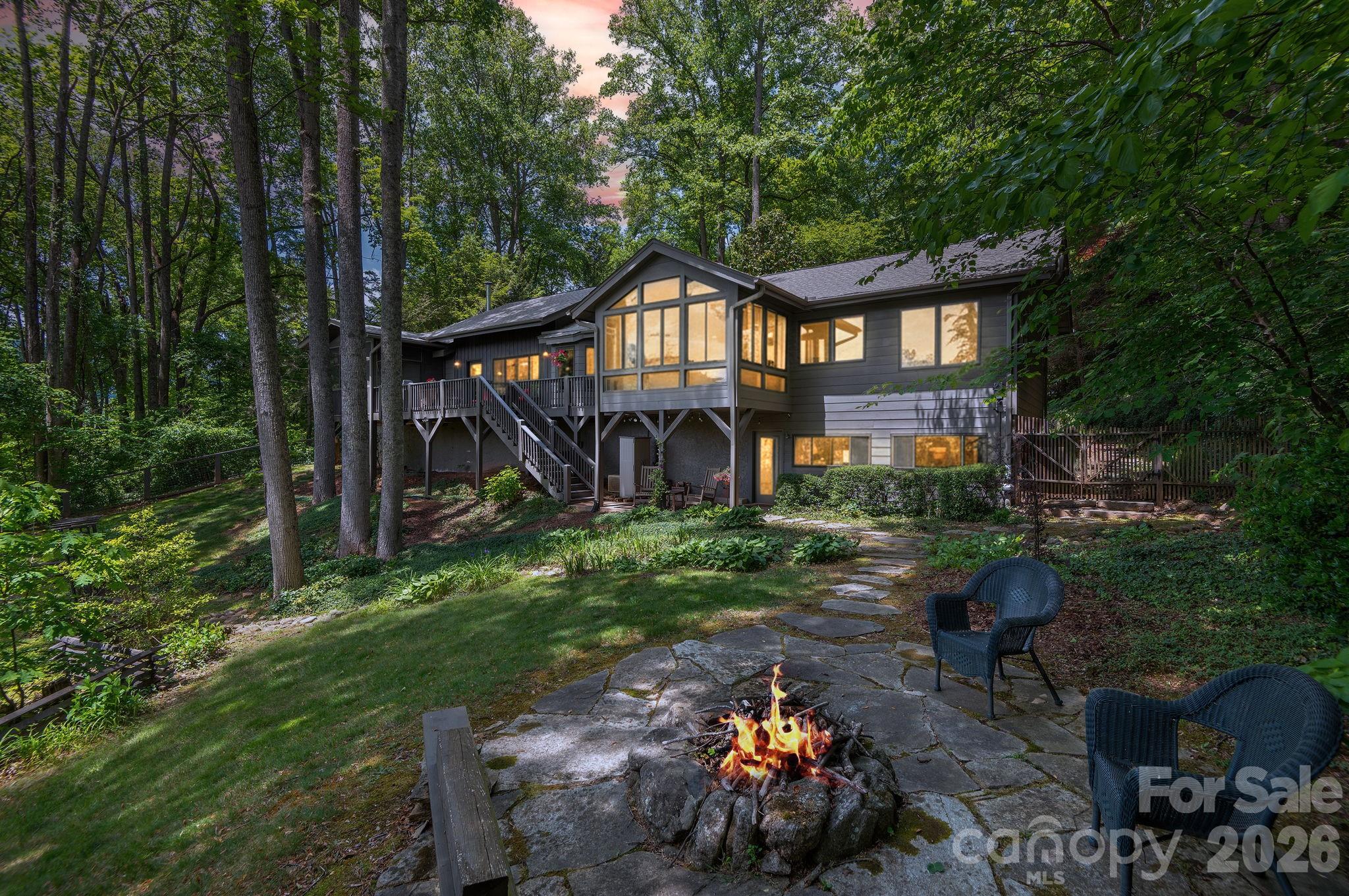 107 Buffalo Trail — Asheville