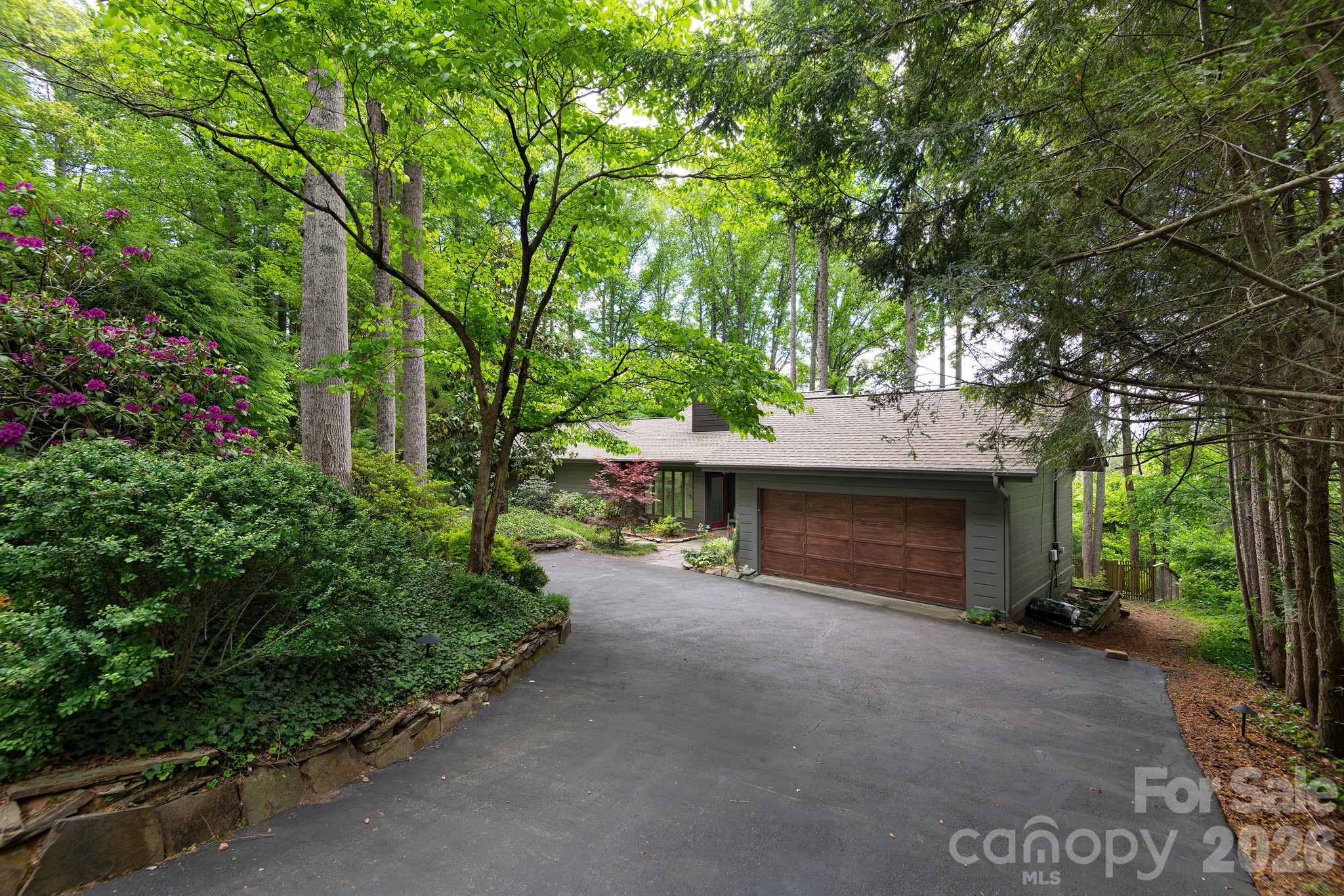 107 Buffalo Trail — Asheville