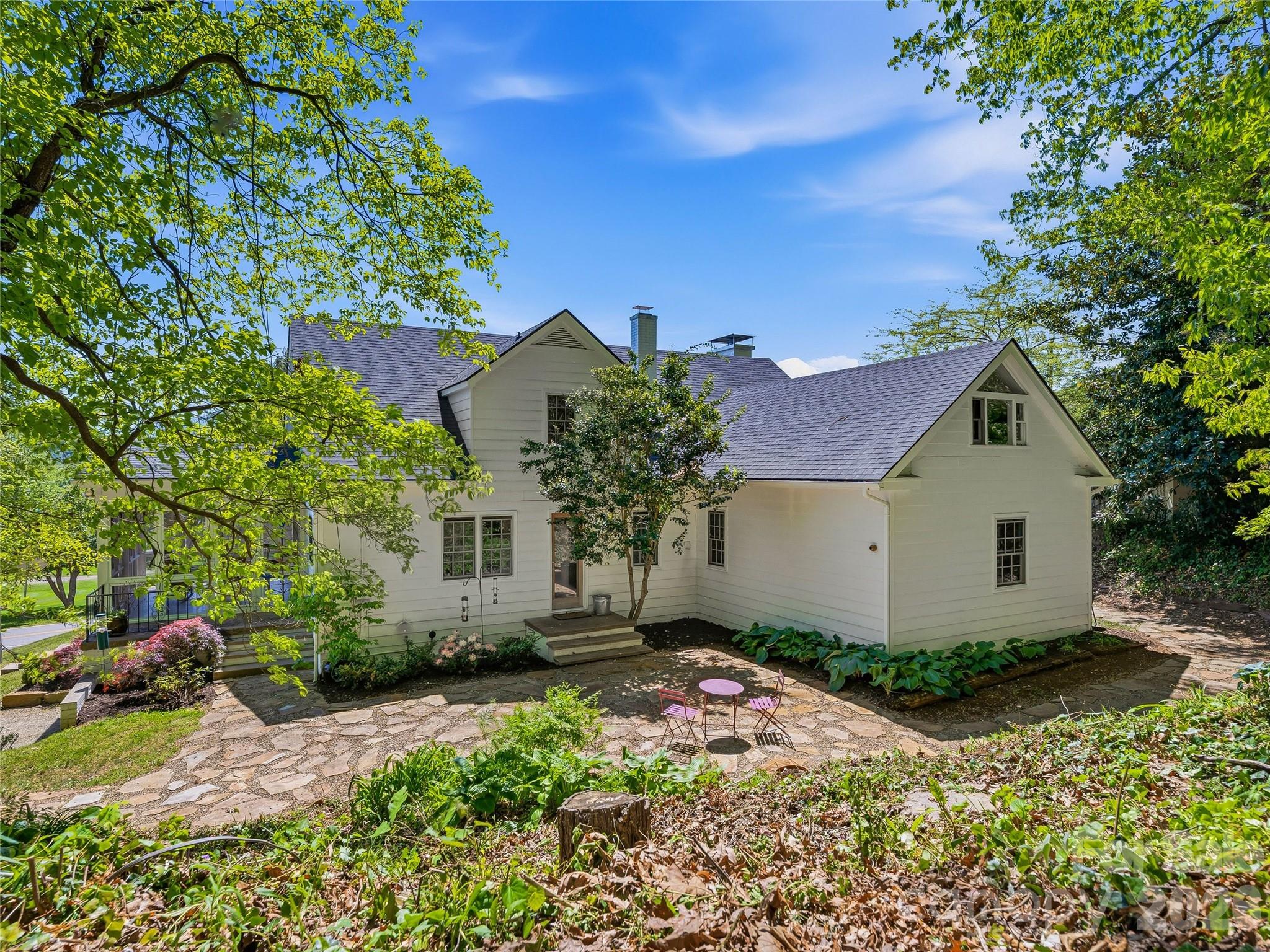 721 Golf Course Road — Waynesville