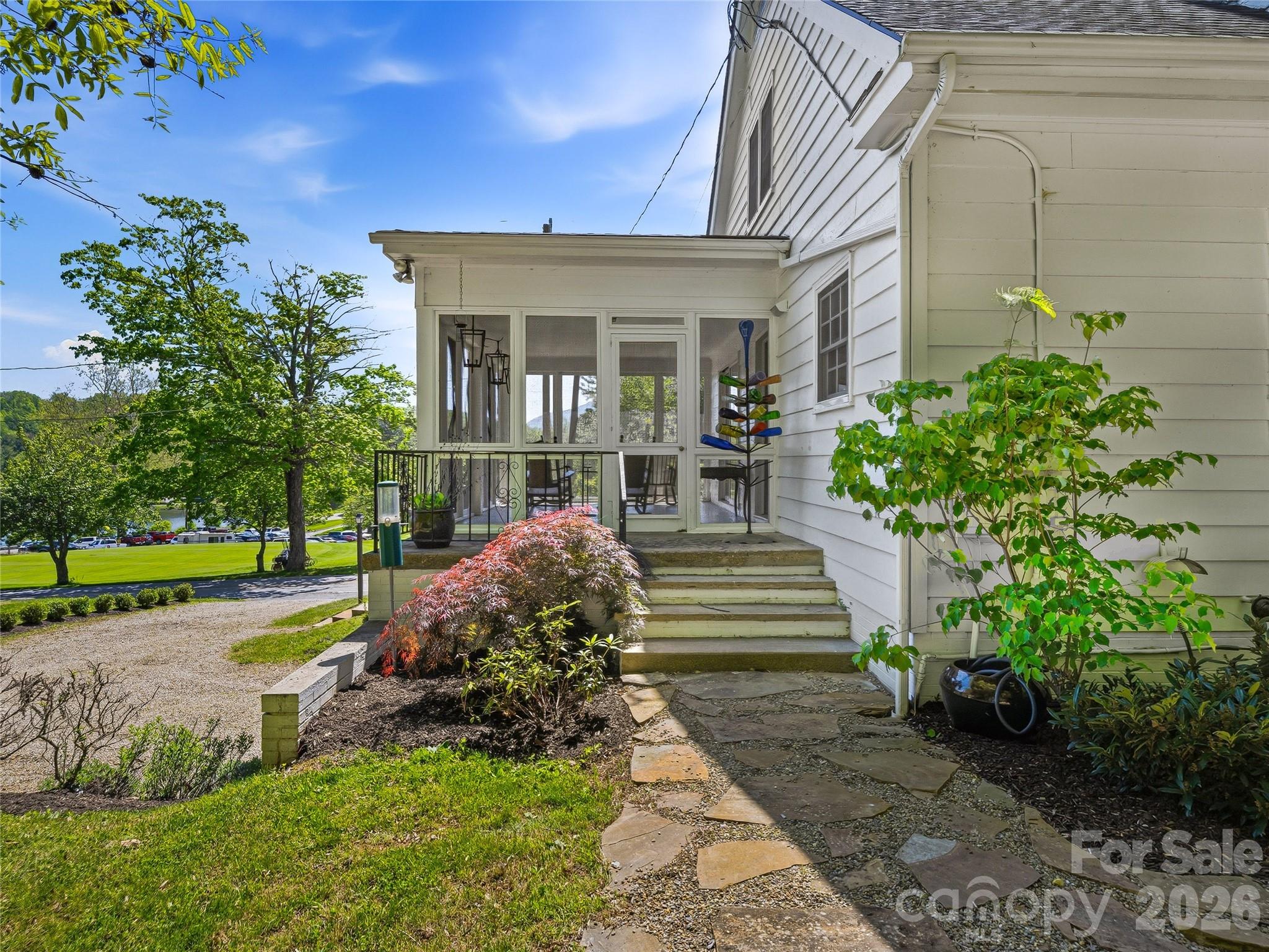 721 Golf Course Road — Waynesville