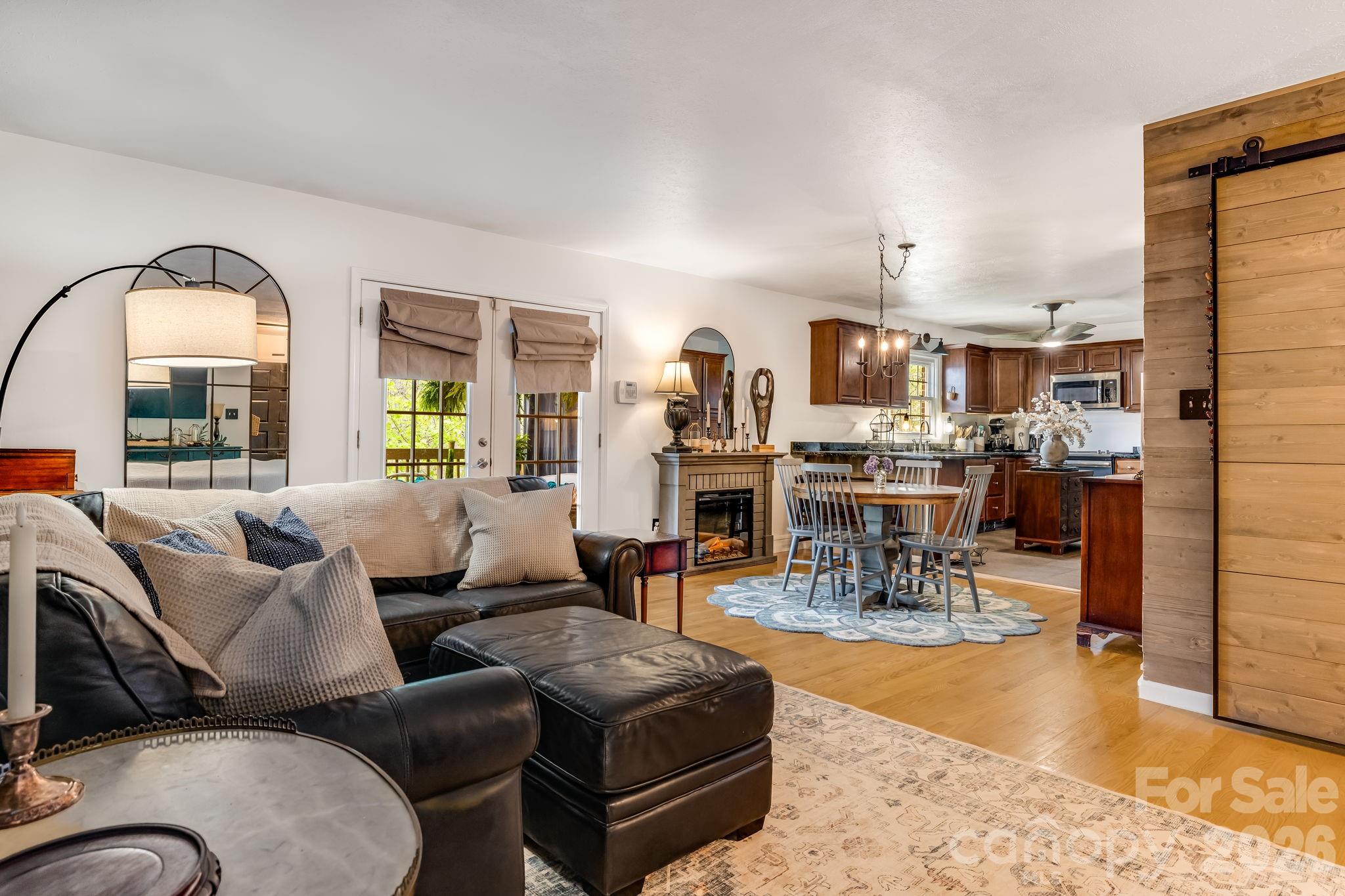 37 Duck Drive — Mars Hill