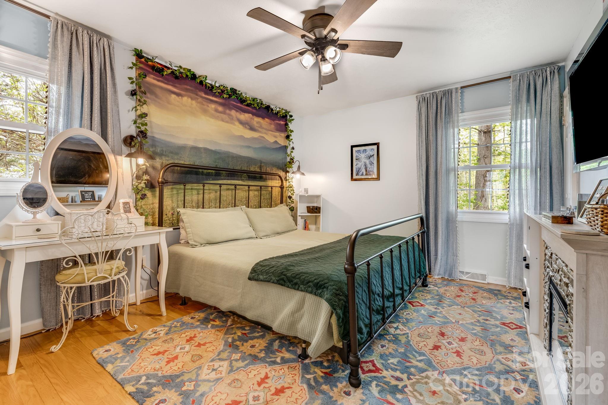37 Duck Drive — Mars Hill