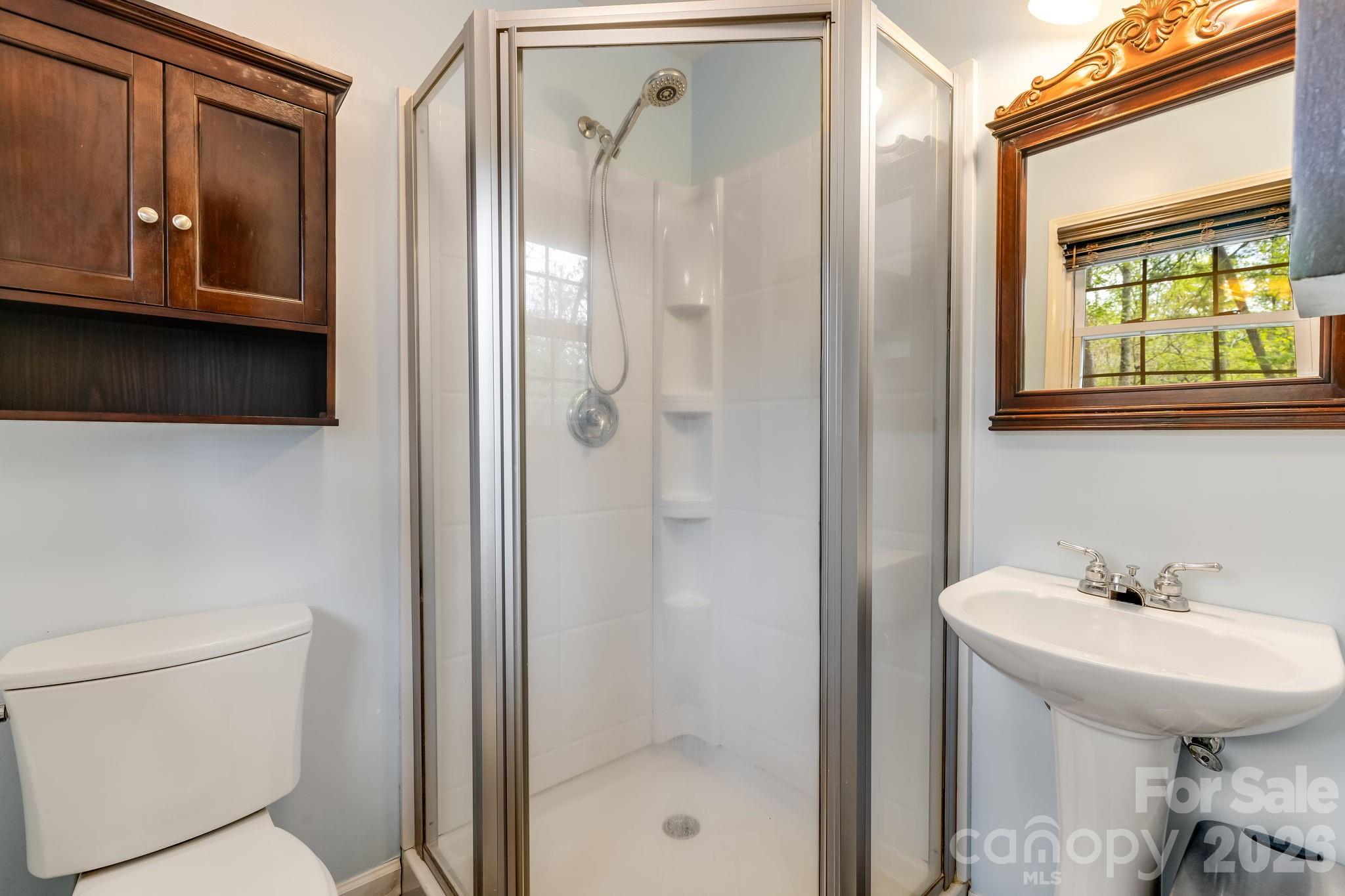 37 Duck Drive — Mars Hill