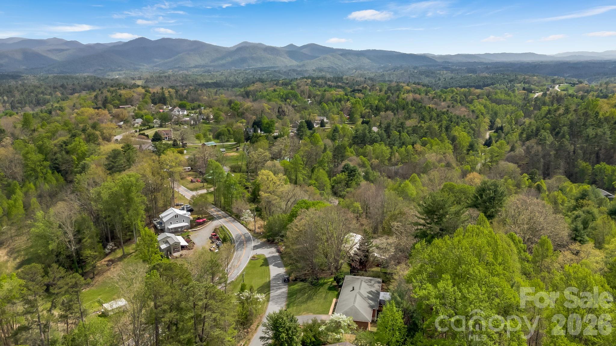 37 Duck Drive — Mars Hill