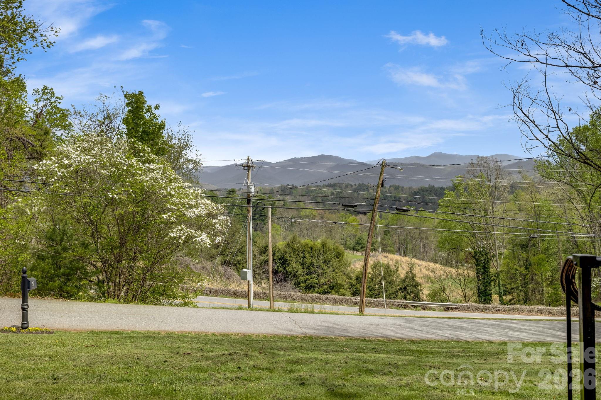 37 Duck Drive — Mars Hill
