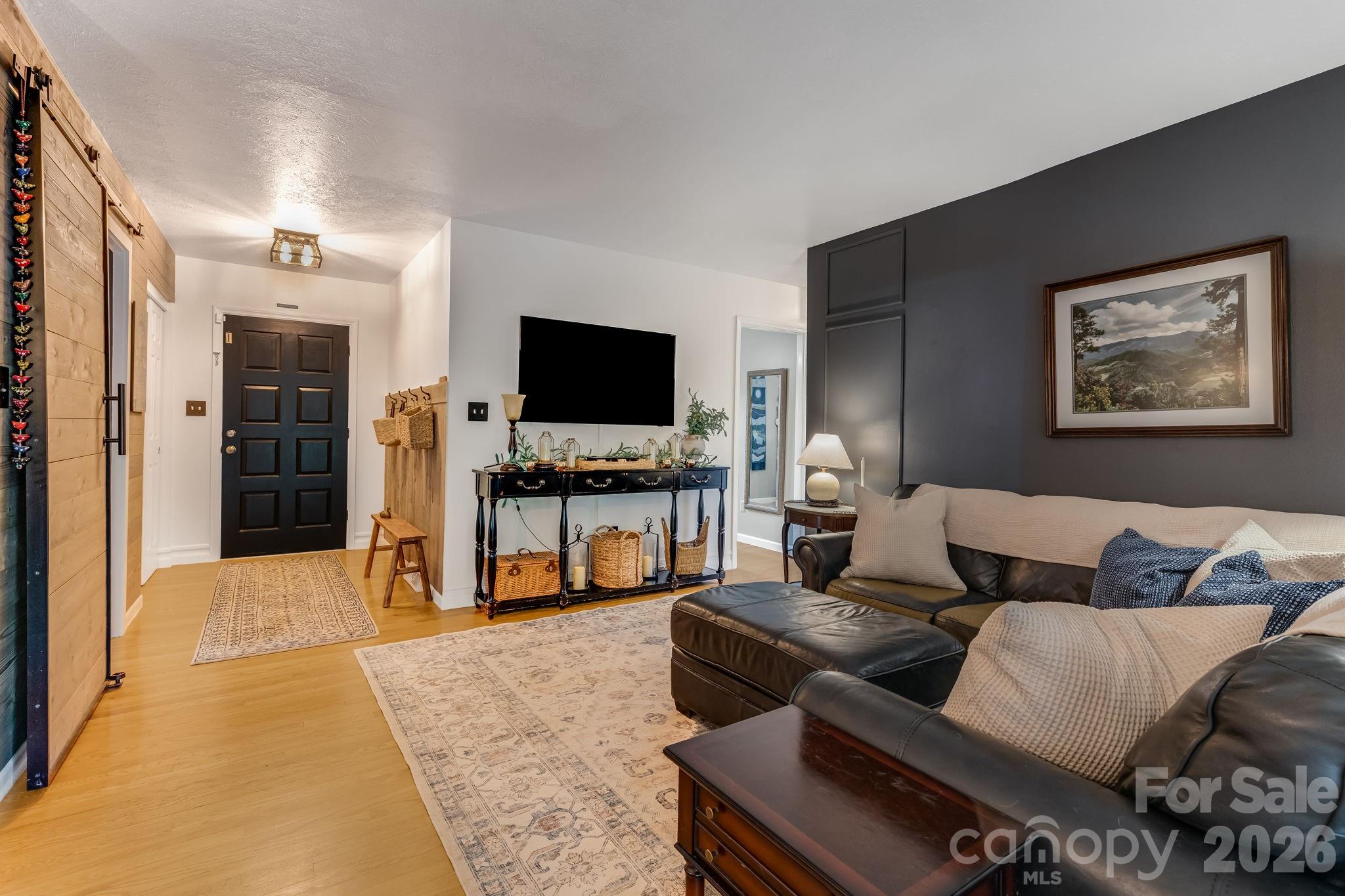 37 Duck Drive — Mars Hill