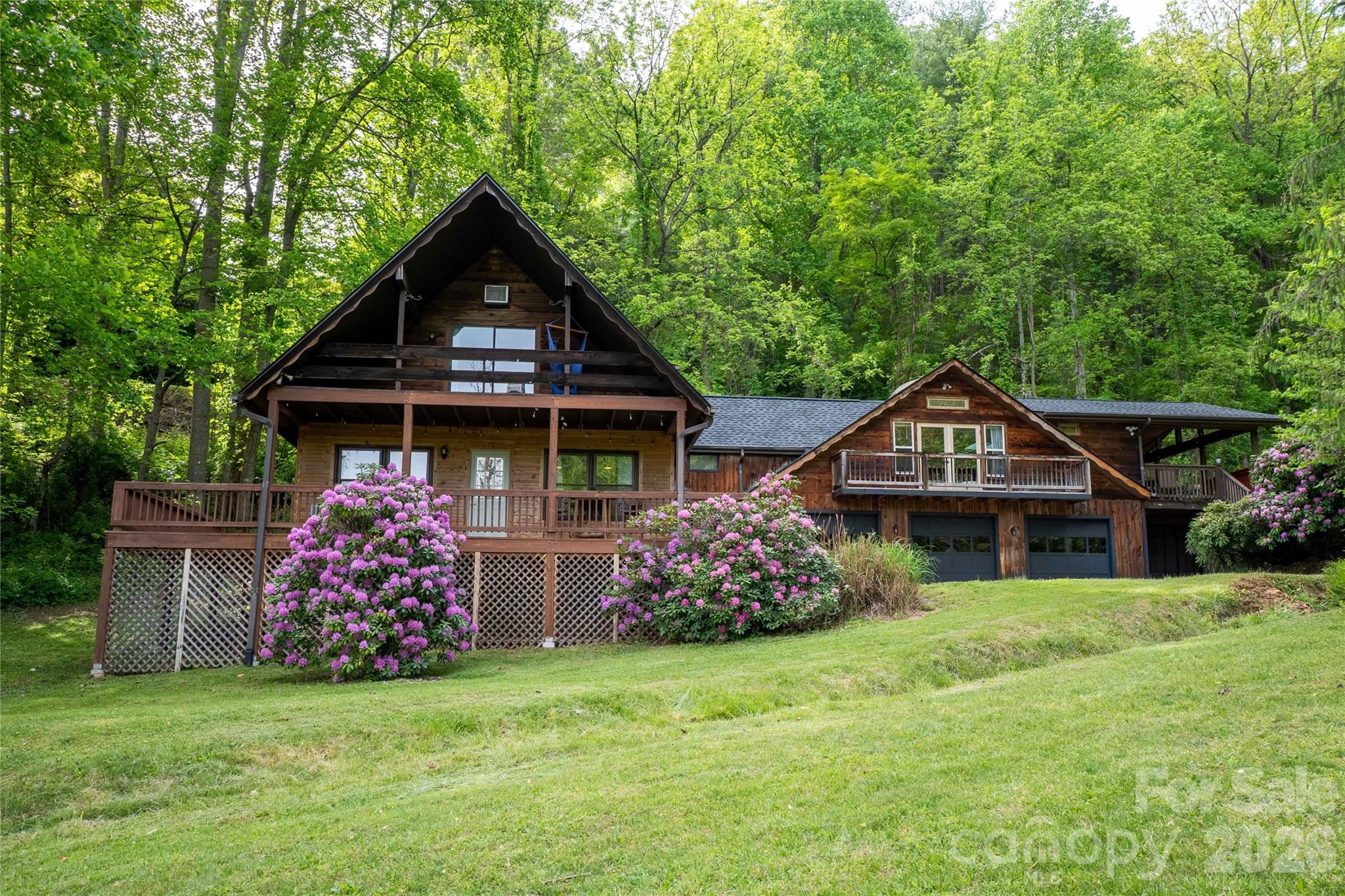 919 N Country Club Drive — Cullowhee