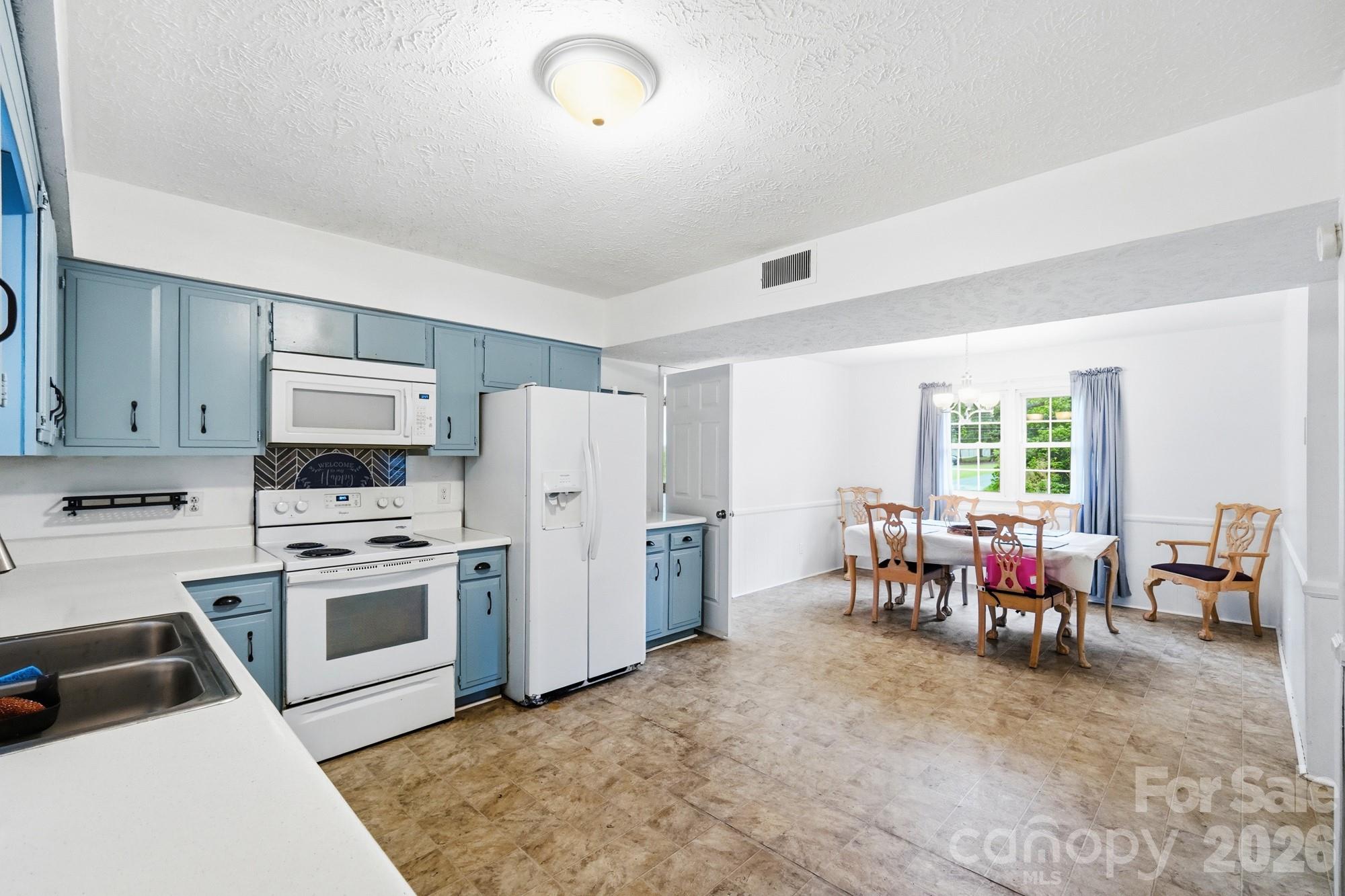 908 Forest Drive — Marshville