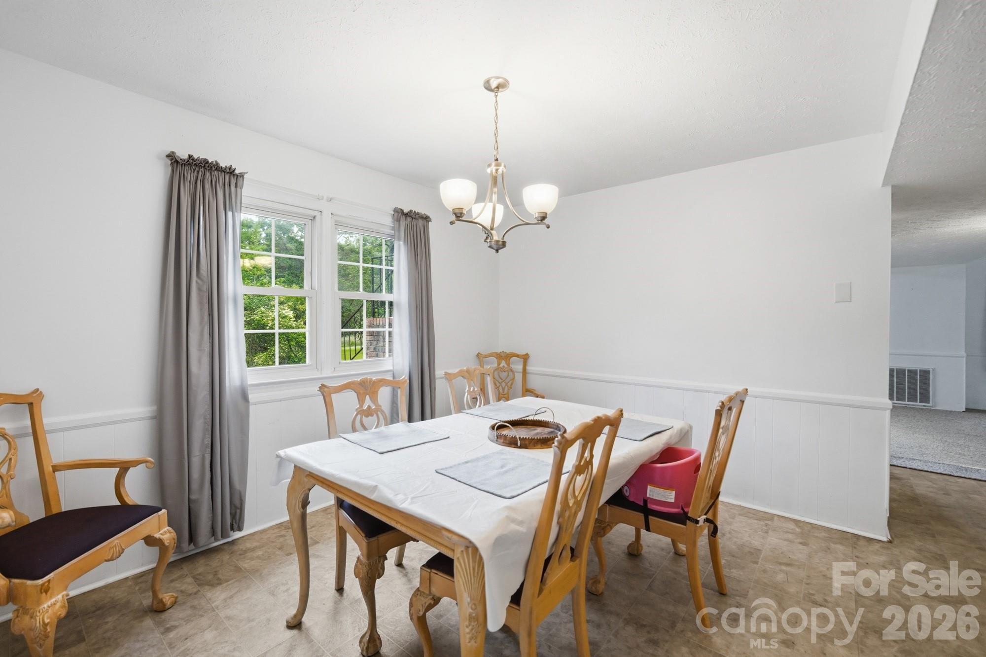 908 Forest Drive — Marshville