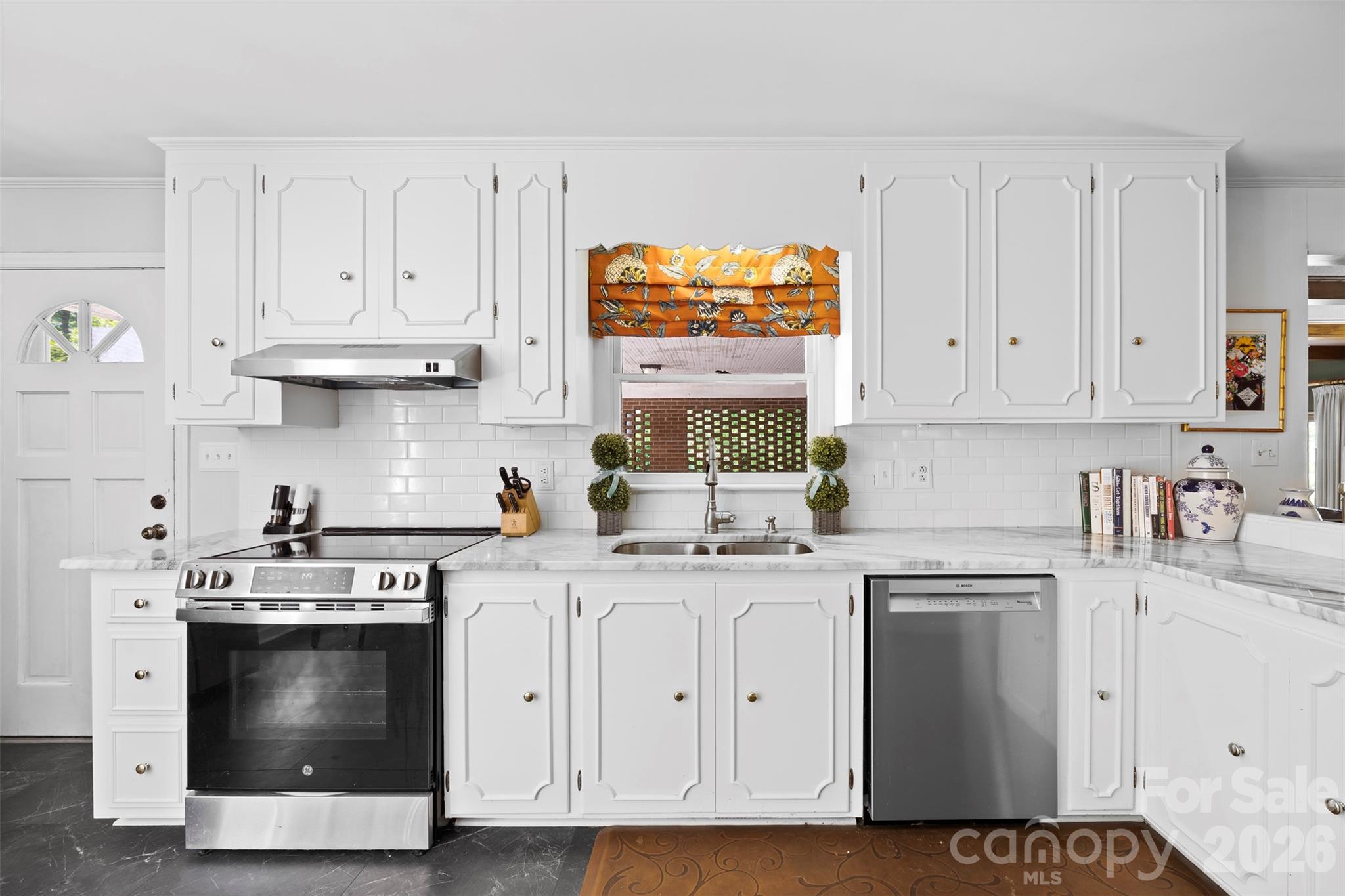 208 S Dixie Street — Cherryville