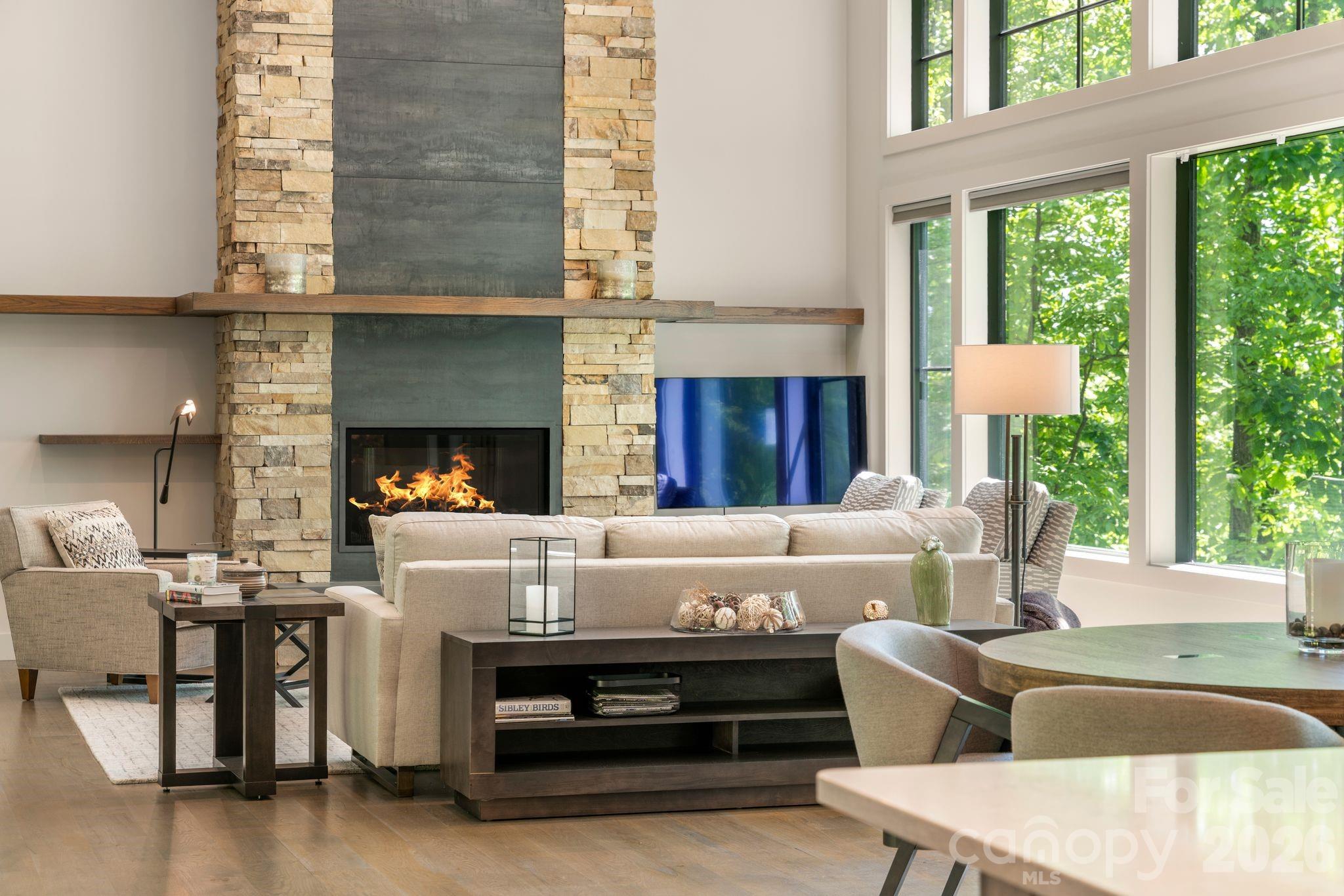 154 Wandering Oaks Way — Asheville