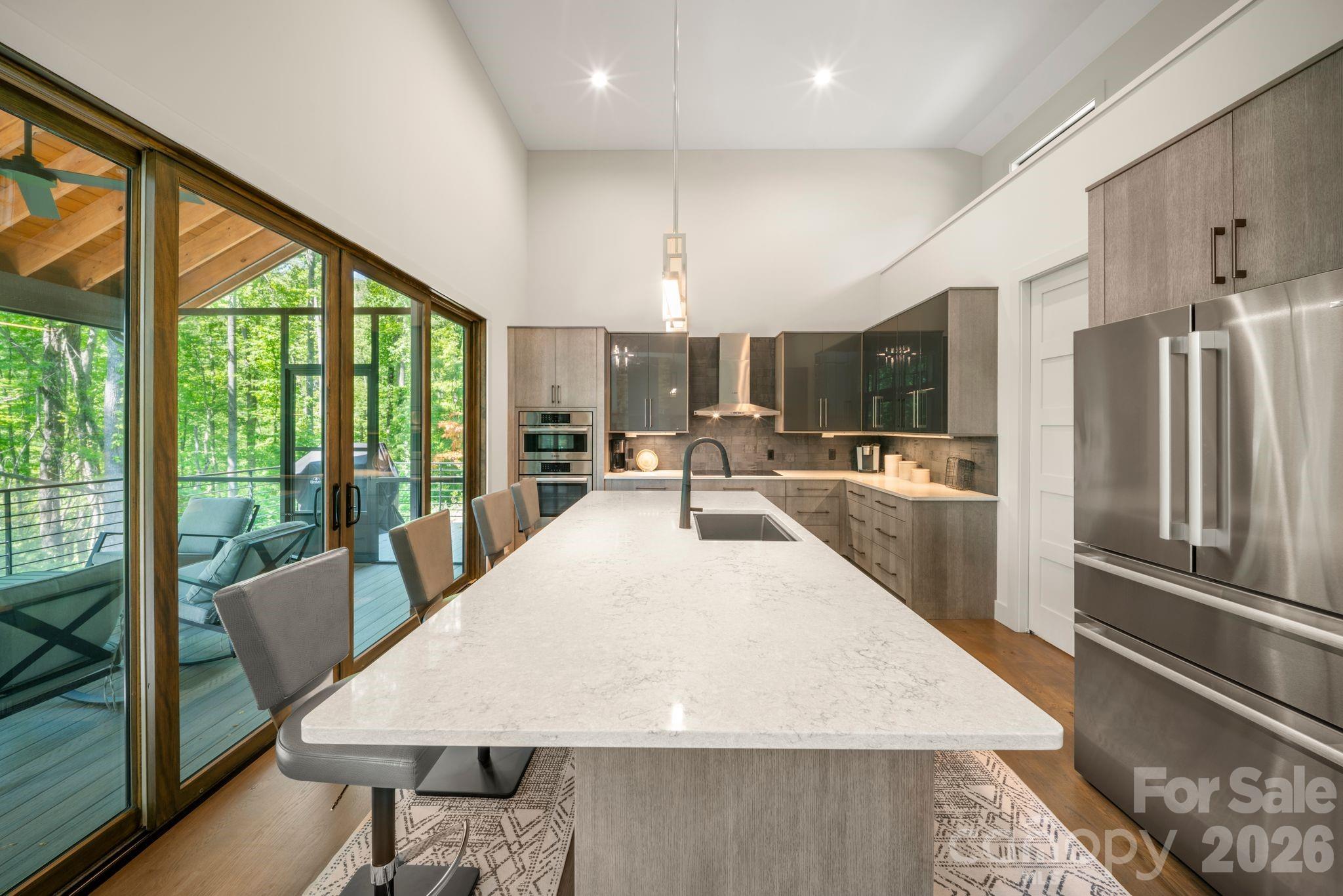 154 Wandering Oaks Way — Asheville