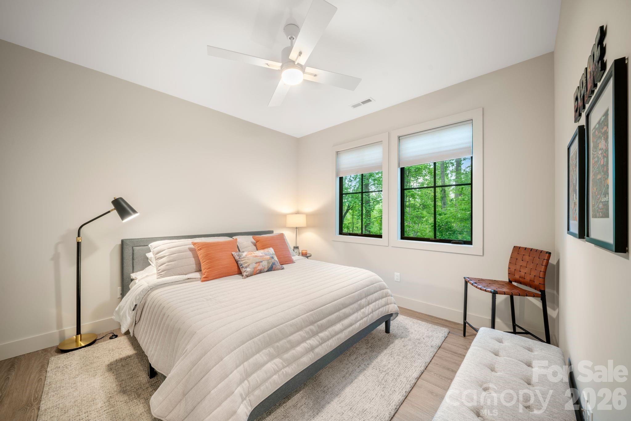 154 Wandering Oaks Way — Asheville