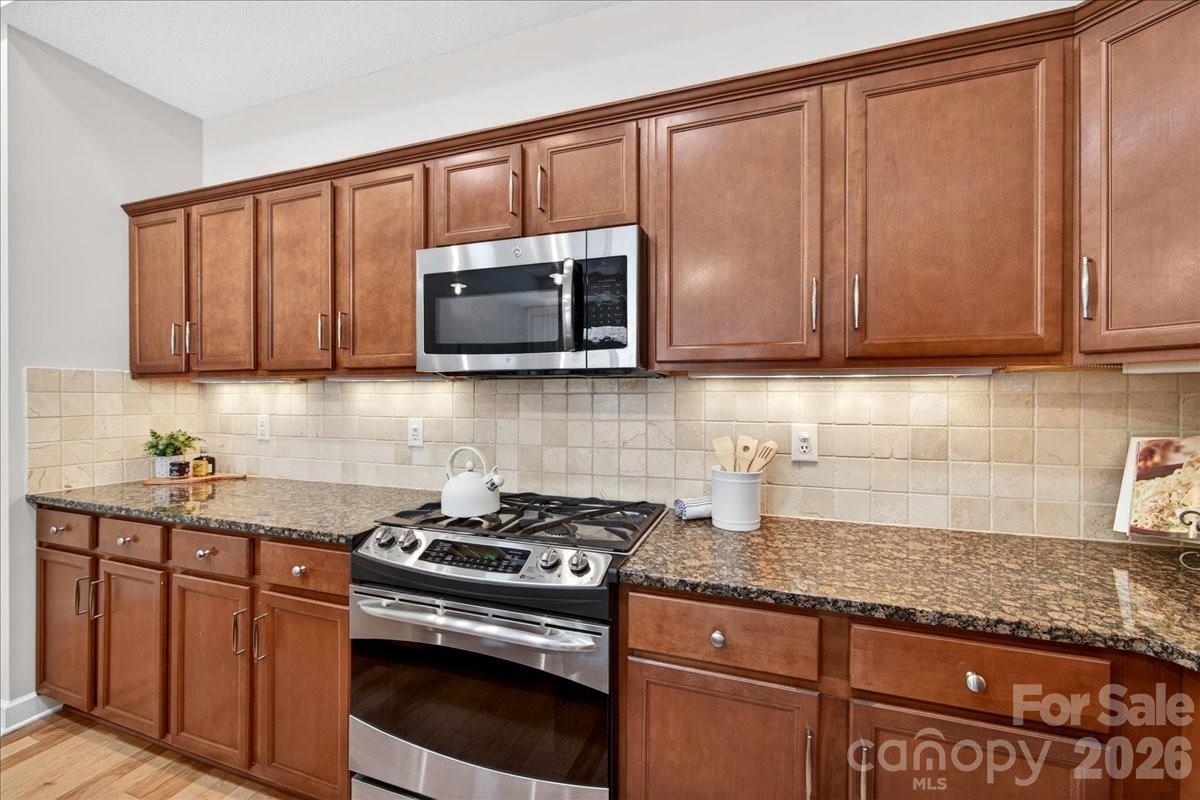 4430 Parkgate Drive — Matthews