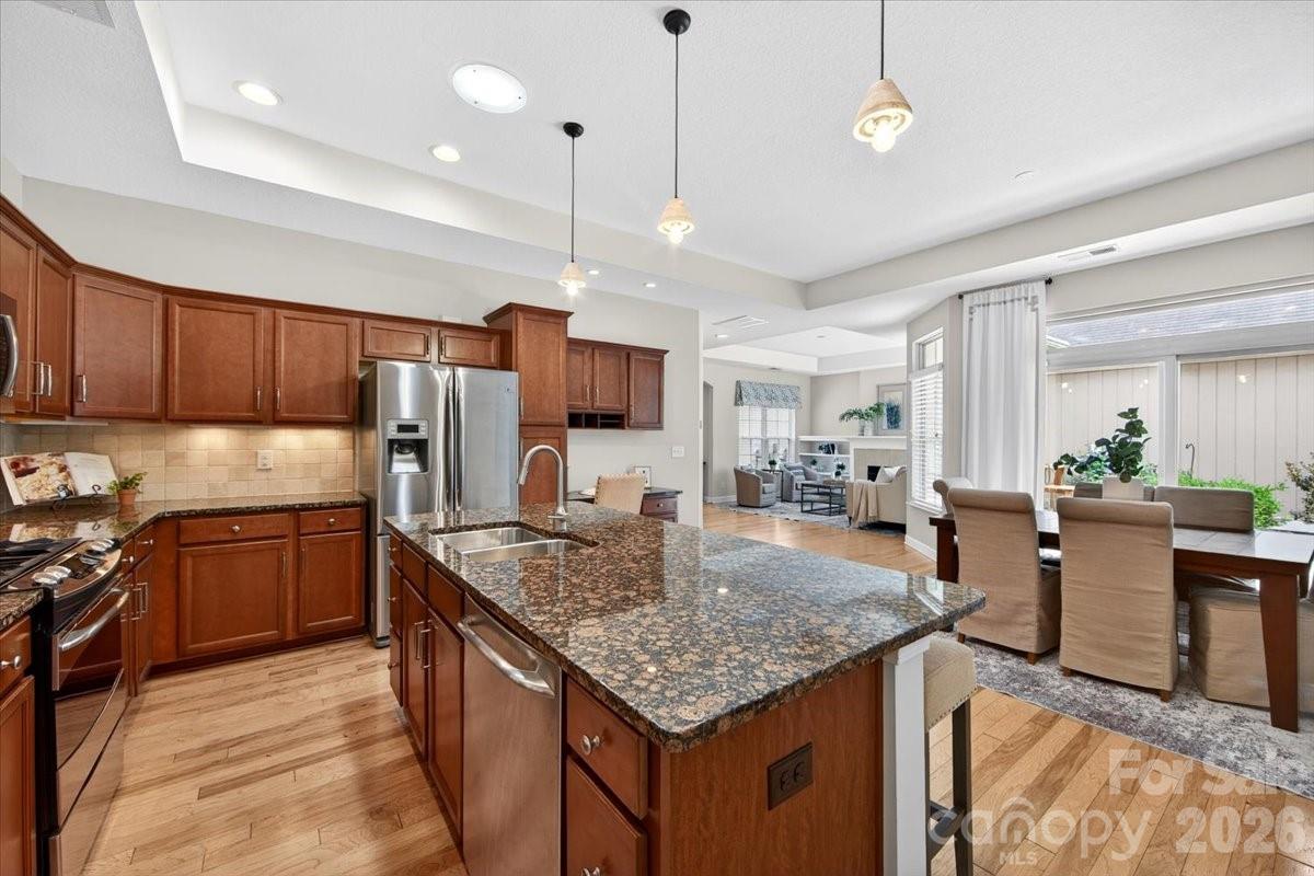 4430 Parkgate Drive — Matthews