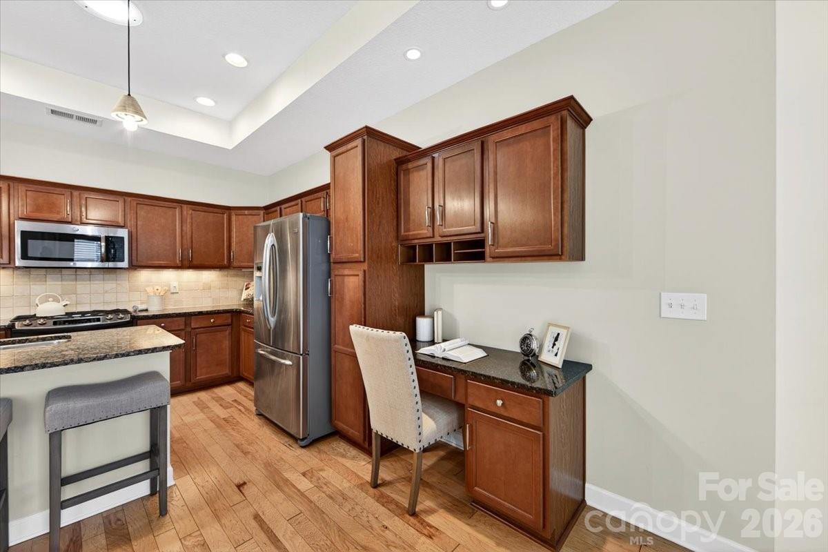 4430 Parkgate Drive — Matthews