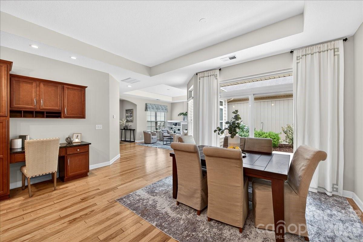 4430 Parkgate Drive — Matthews