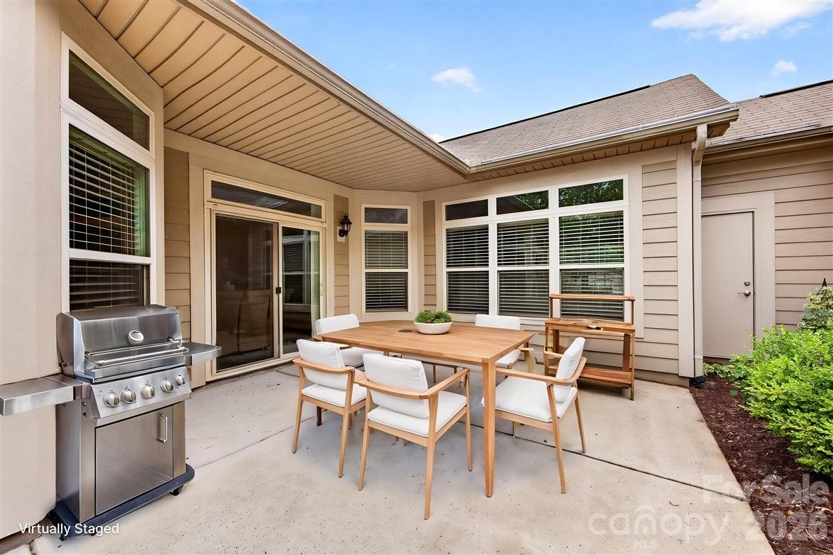 4430 Parkgate Drive — Matthews