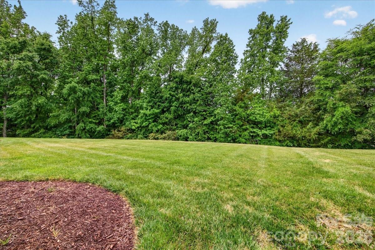 4430 Parkgate Drive — Matthews