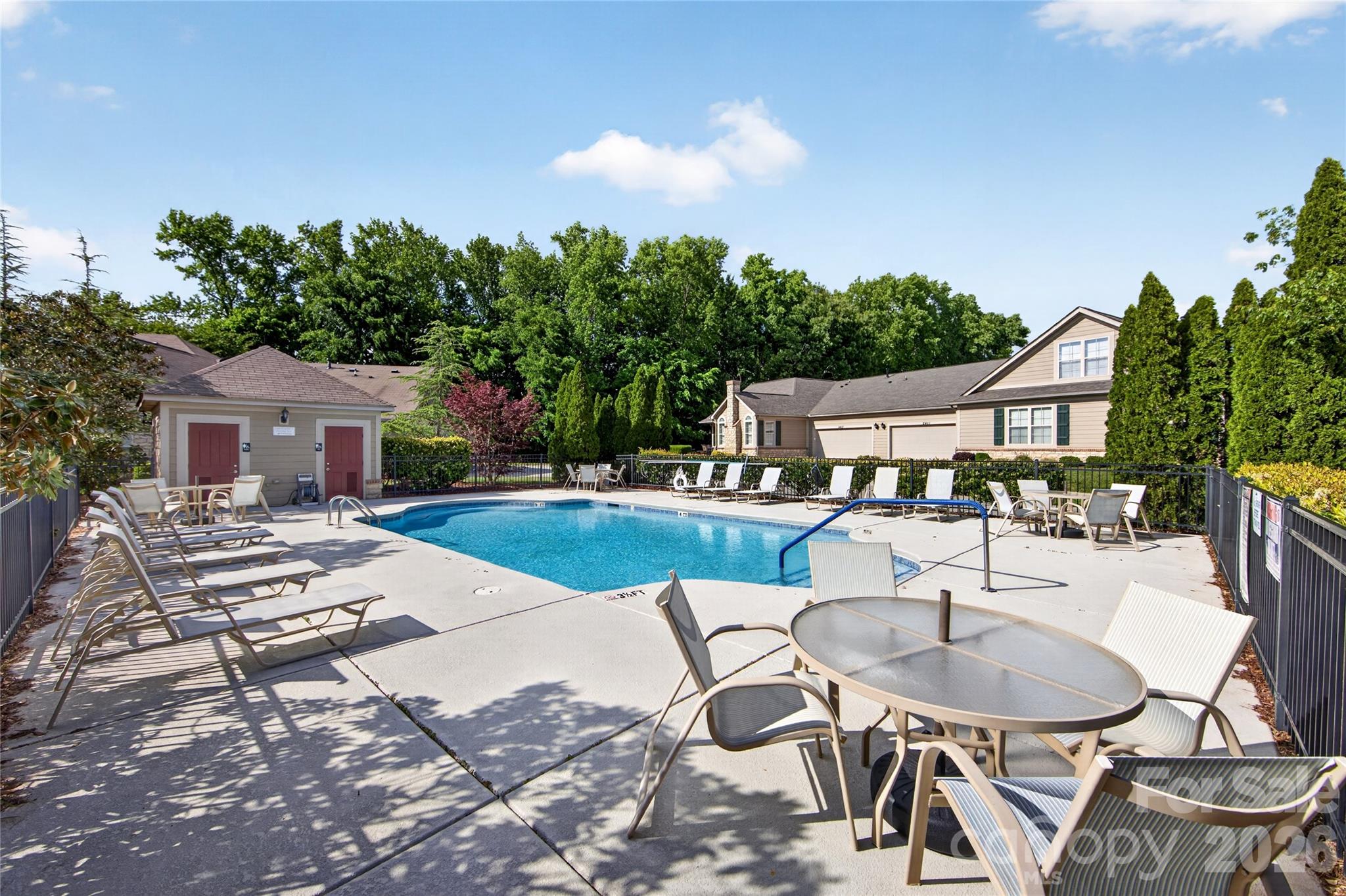 4430 Parkgate Drive — Matthews