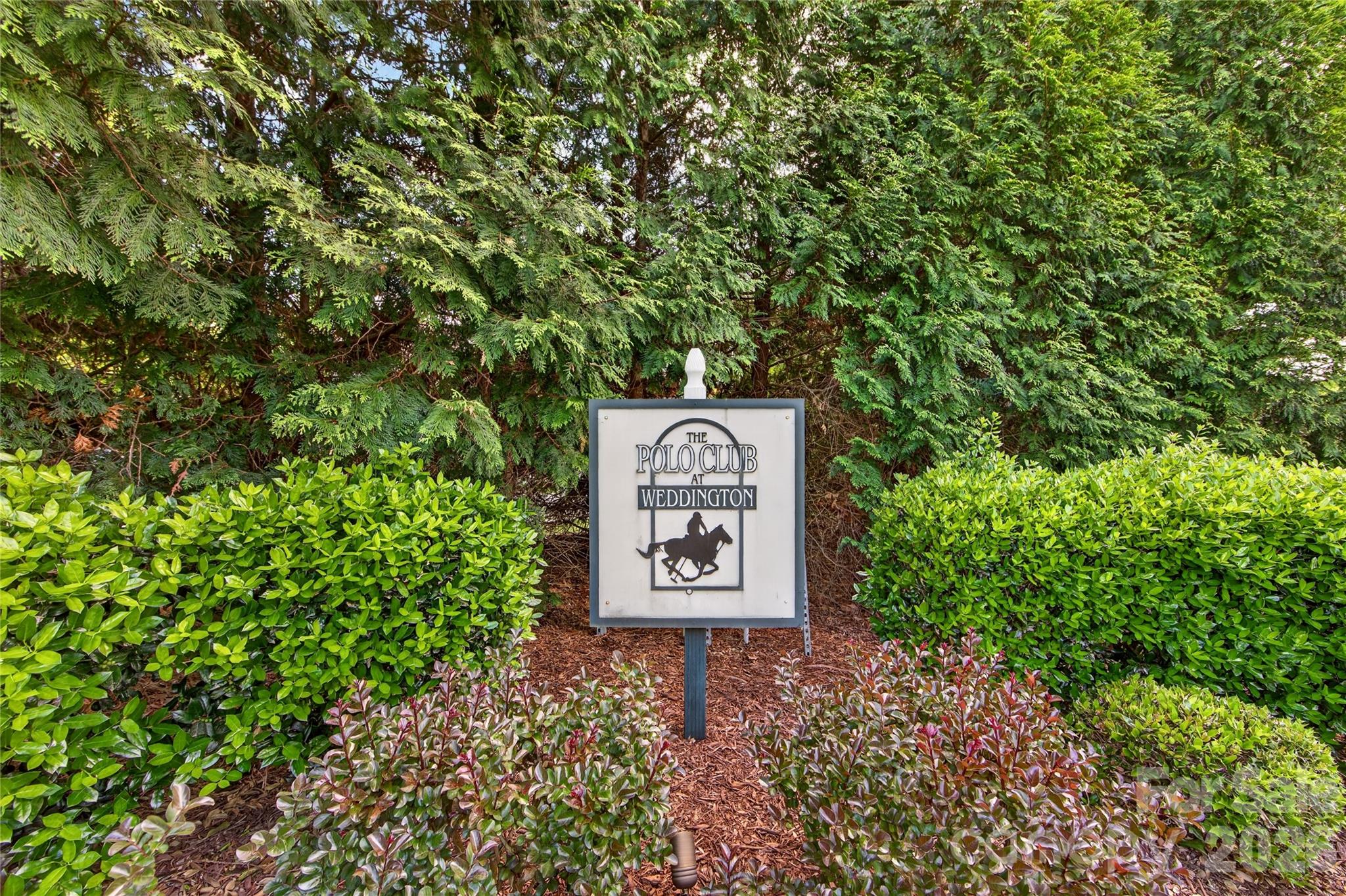 4430 Parkgate Drive — Matthews