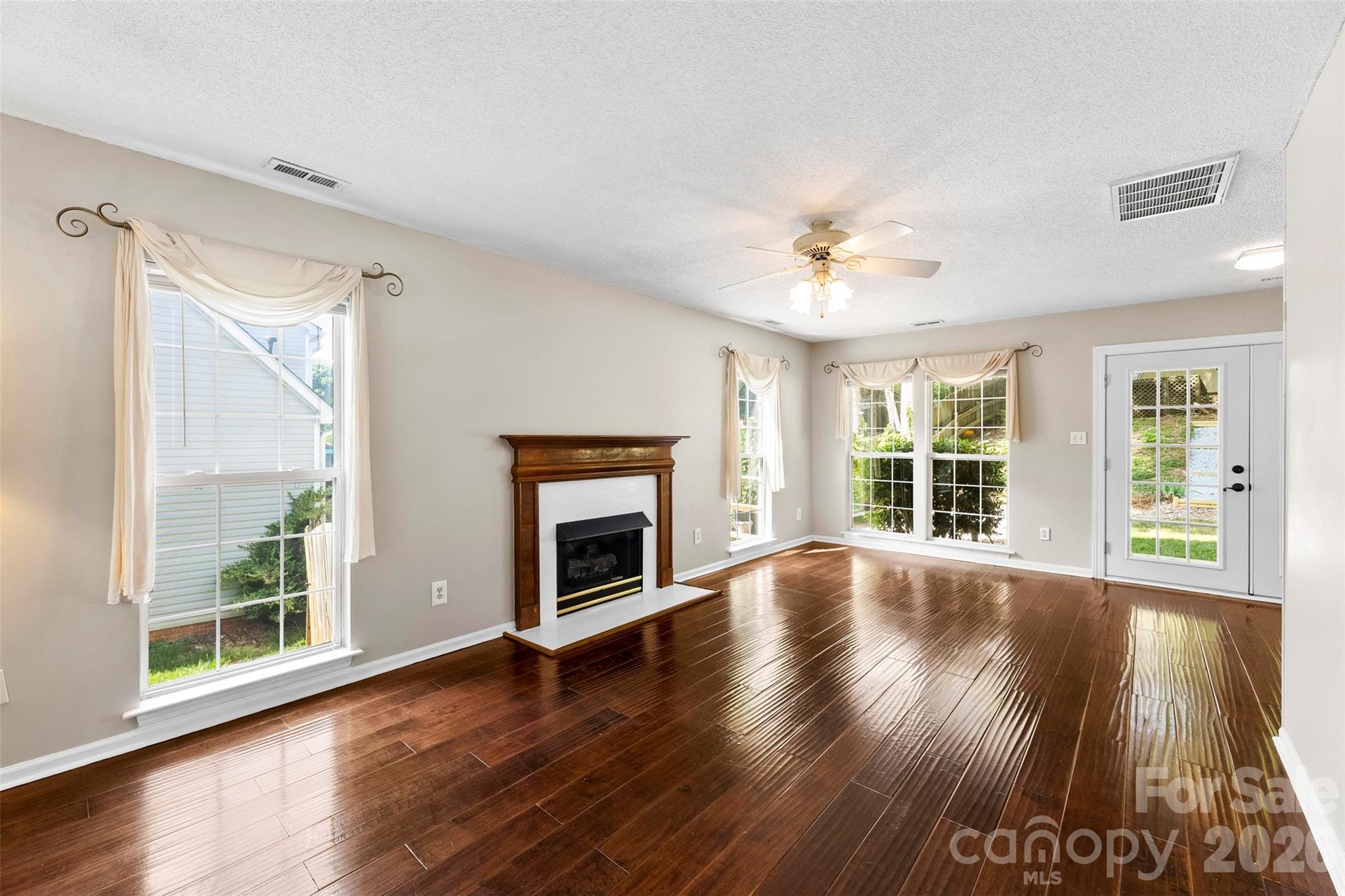 15027 Ashlight Drive — Charlotte