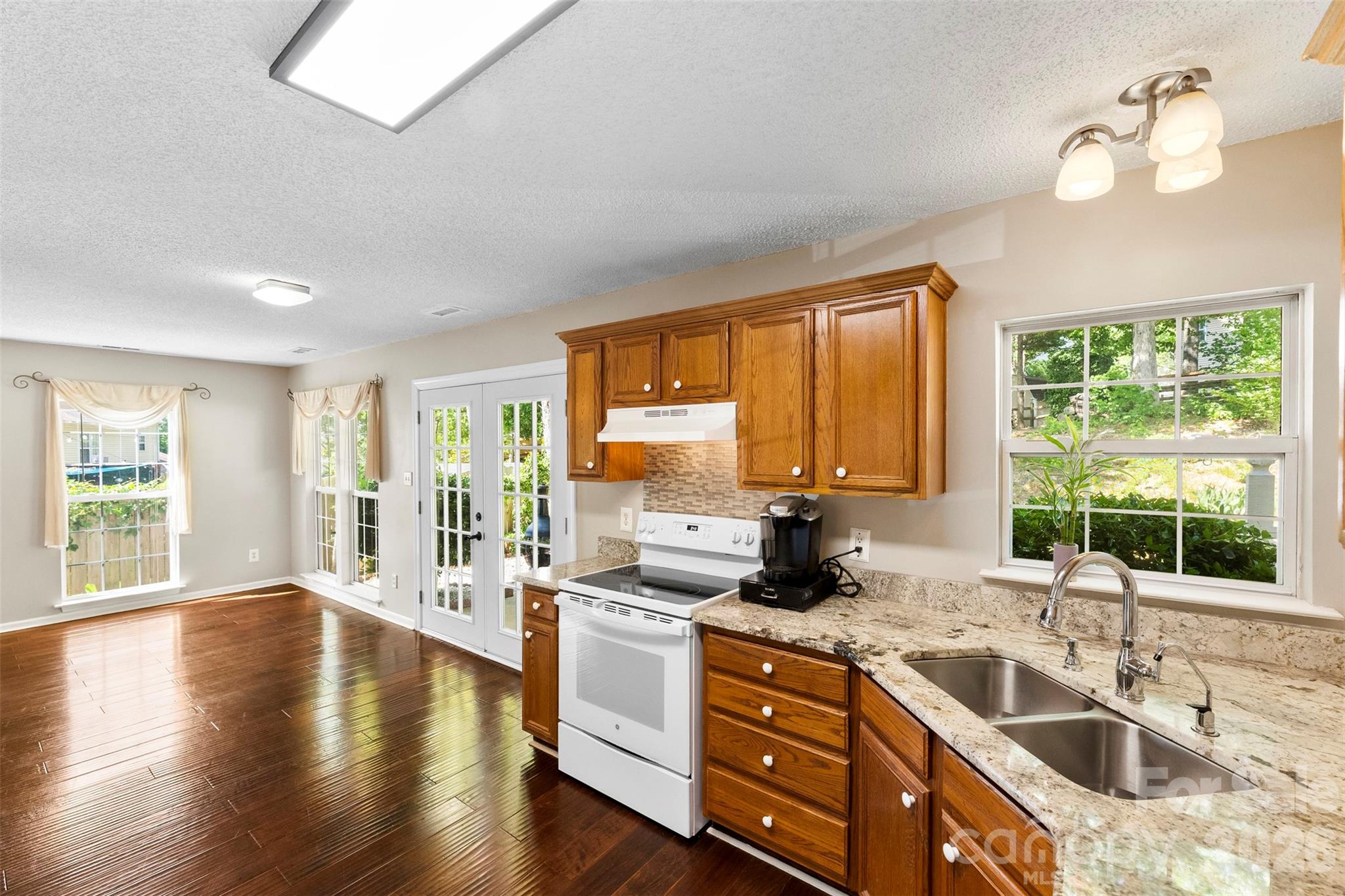 15027 Ashlight Drive — Charlotte