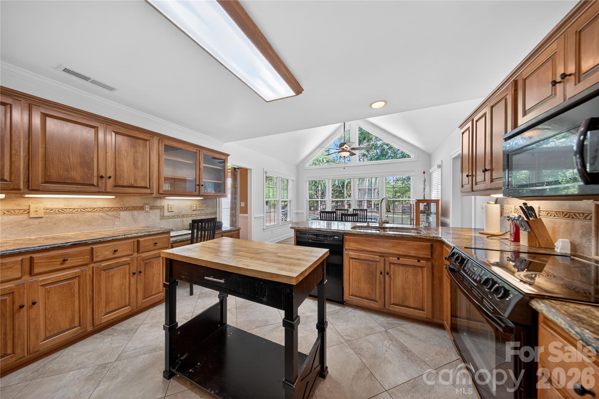 2300 Fowler Secrest Road — Monroe