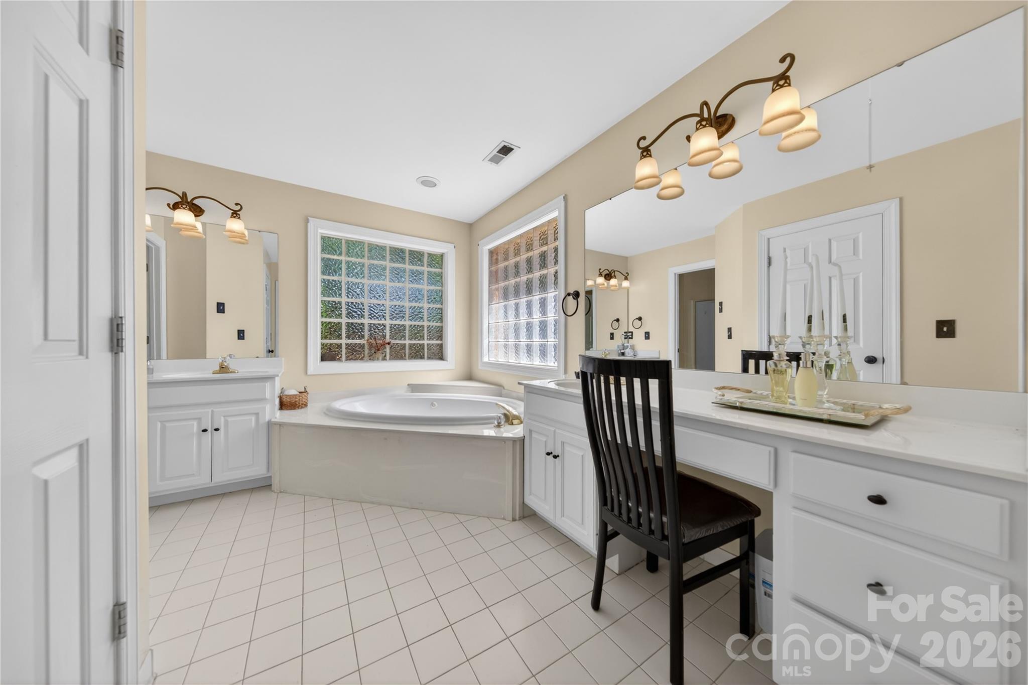 2300 Fowler Secrest Road — Monroe
