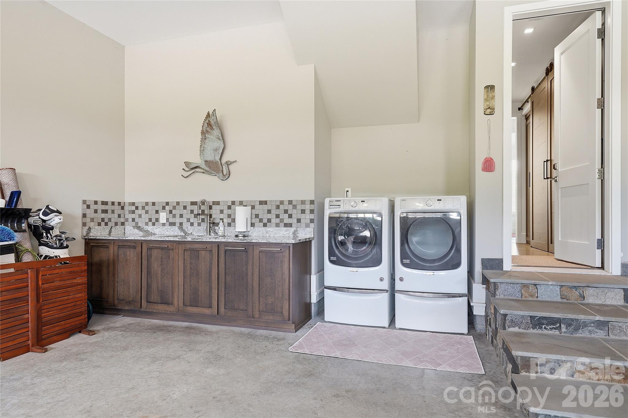 984 Mapleton Lane — Columbus