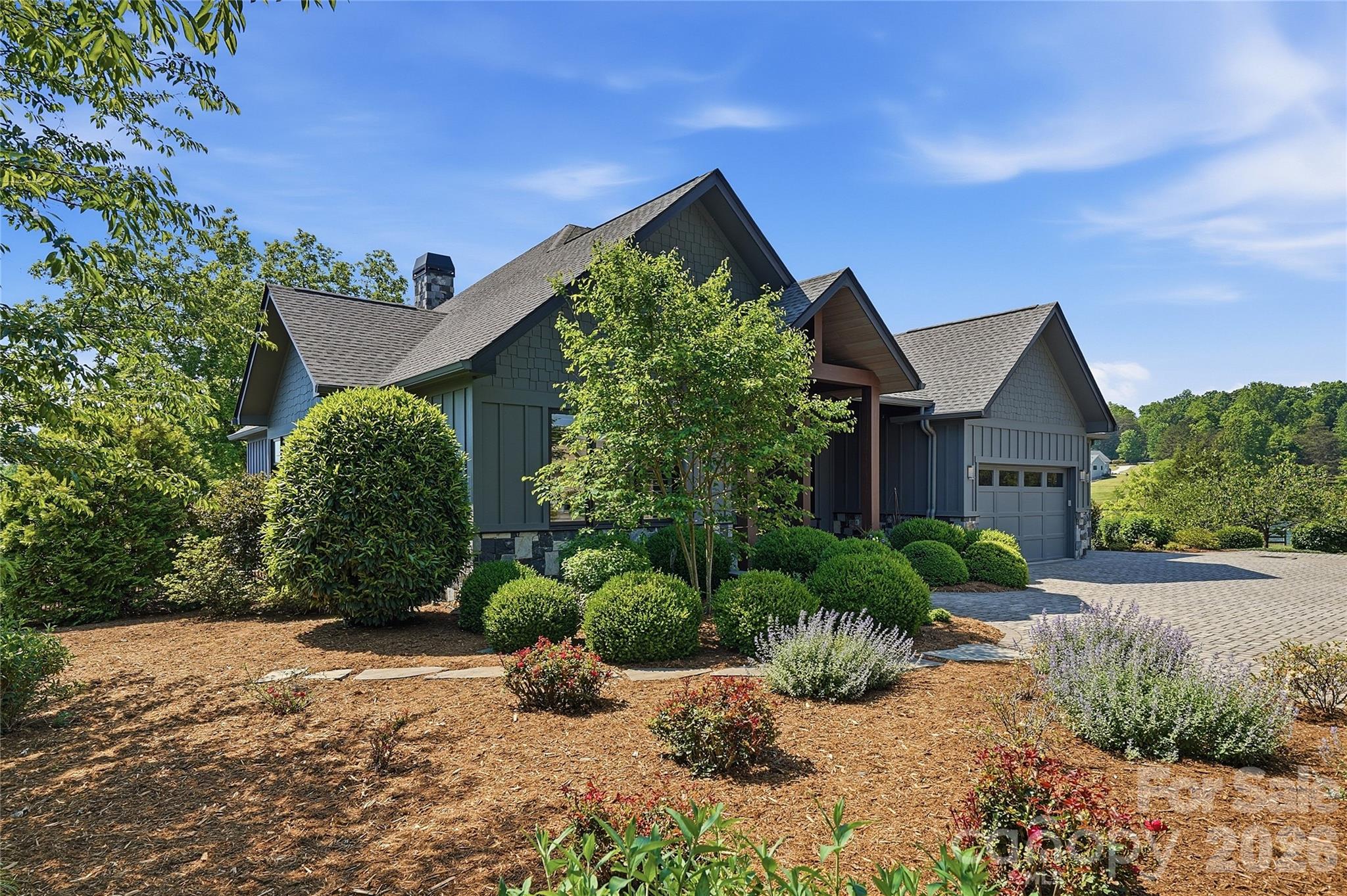 984 Mapleton Lane — Columbus