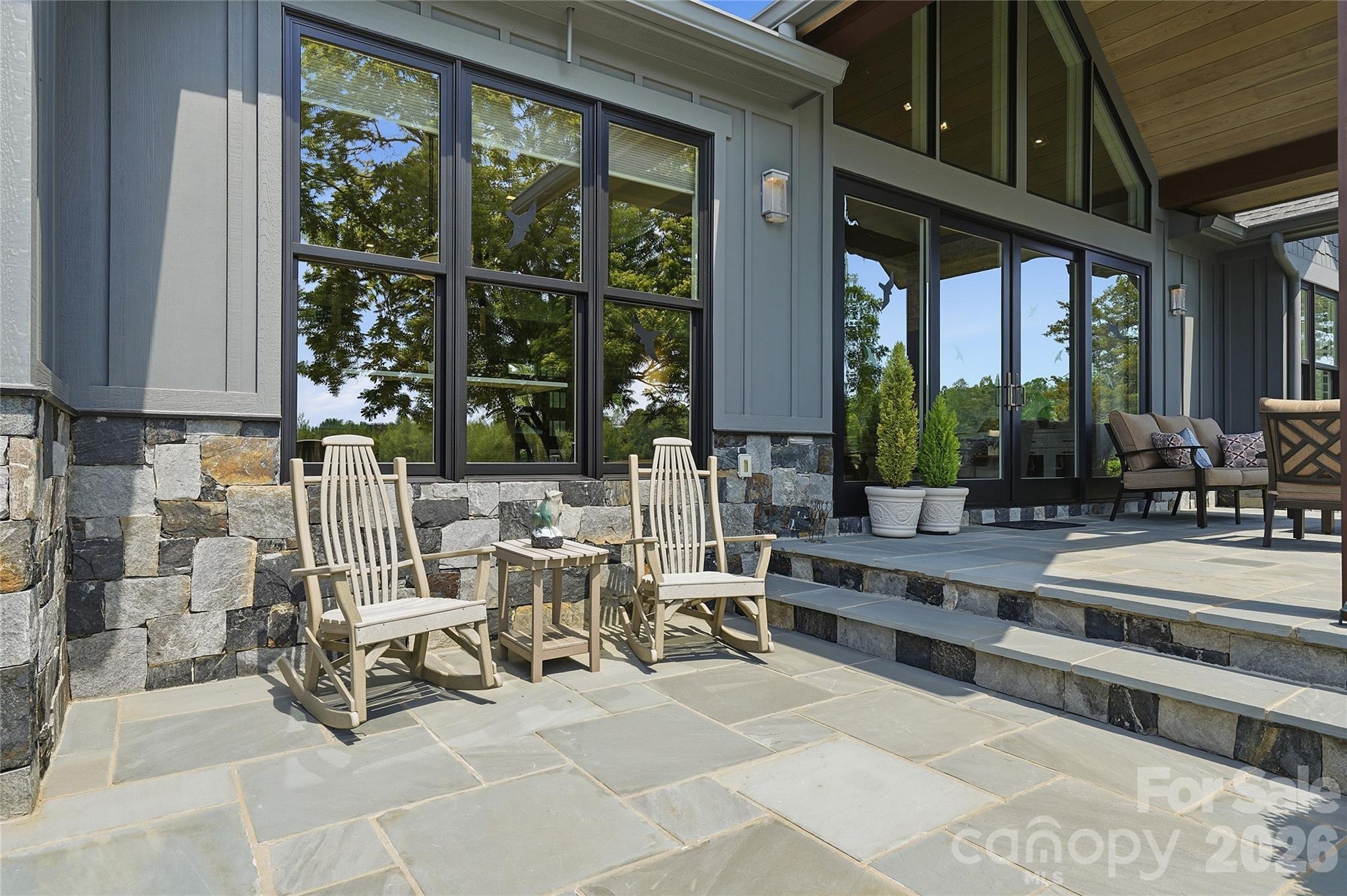 984 Mapleton Lane — Columbus