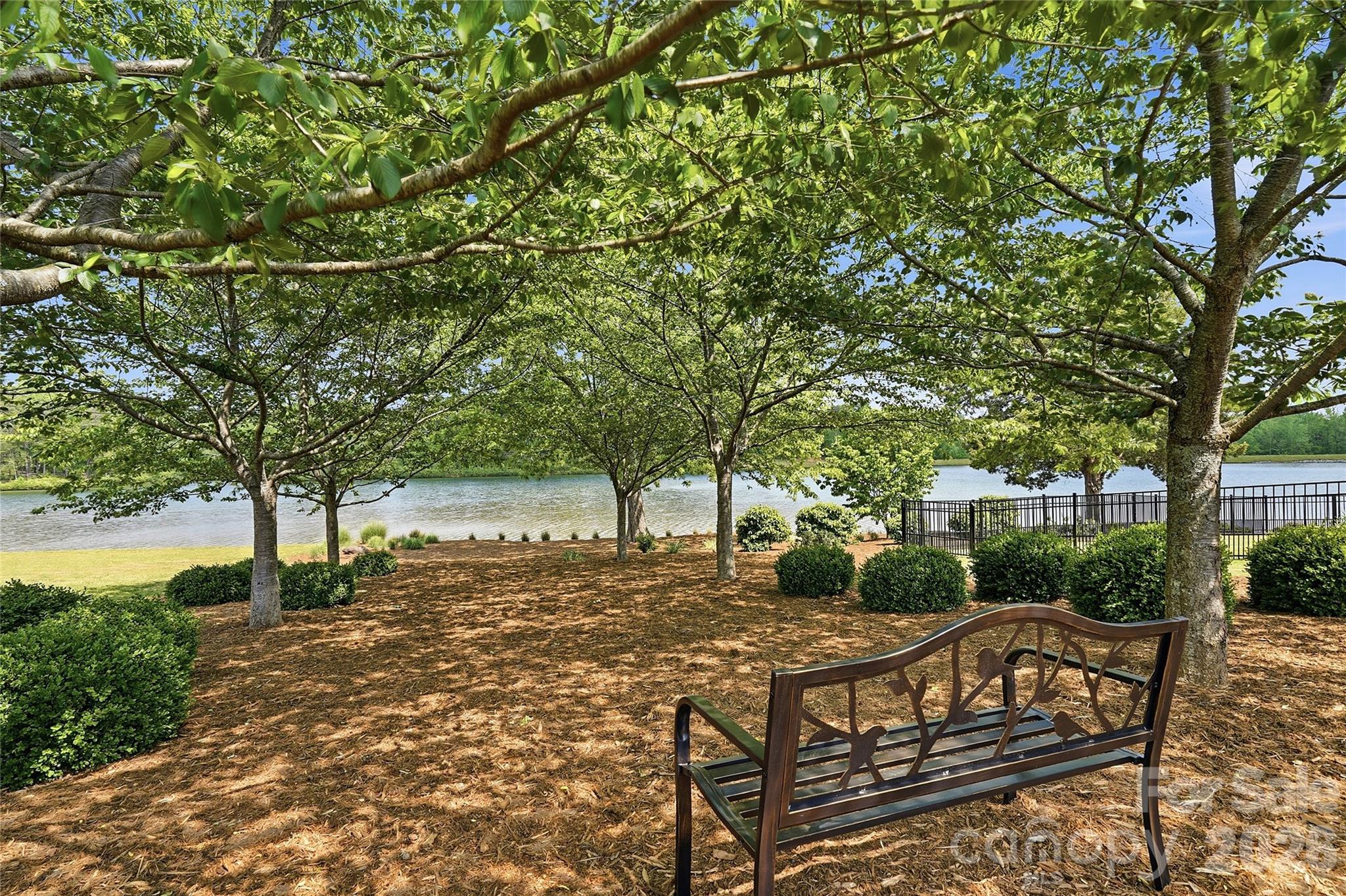 984 Mapleton Lane — Columbus