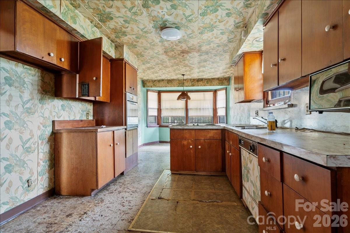 1444 Society Hill Road — Darlington