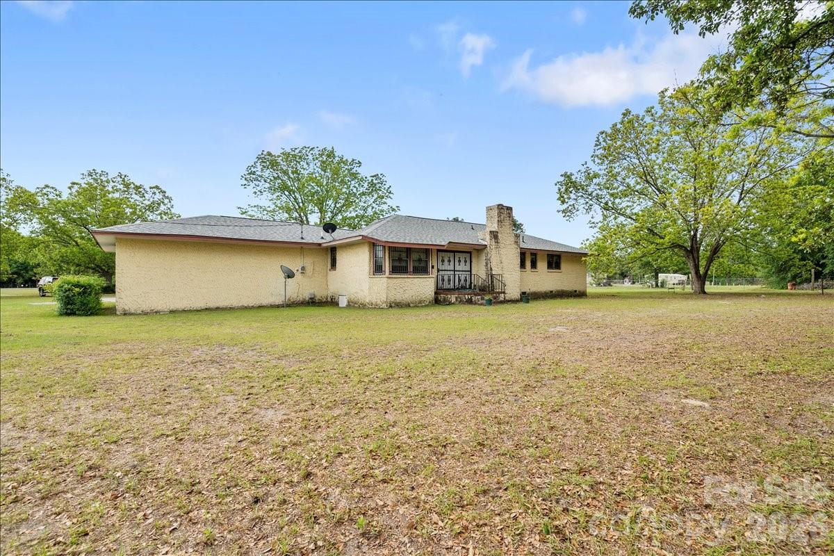 1444 Society Hill Road — Darlington