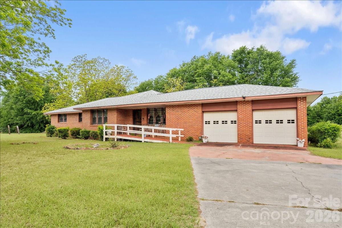 1444 Society Hill Road — Darlington
