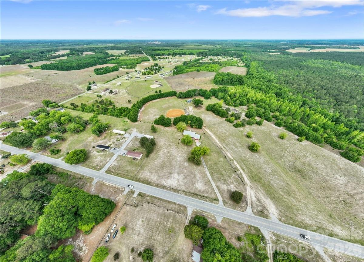 1444 Society Hill Road — Darlington