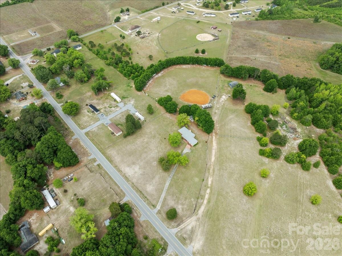 1444 Society Hill Road — Darlington