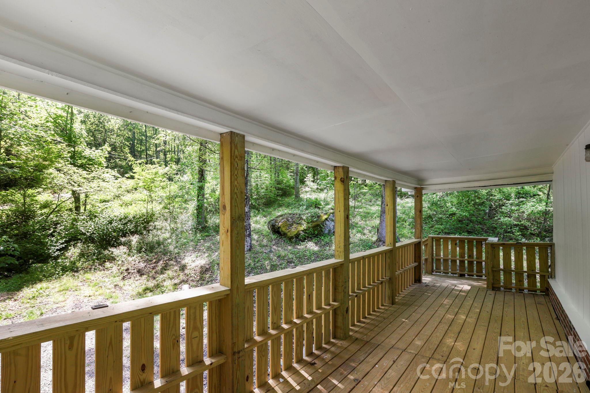 1007 N Fork Road — Barnardsville