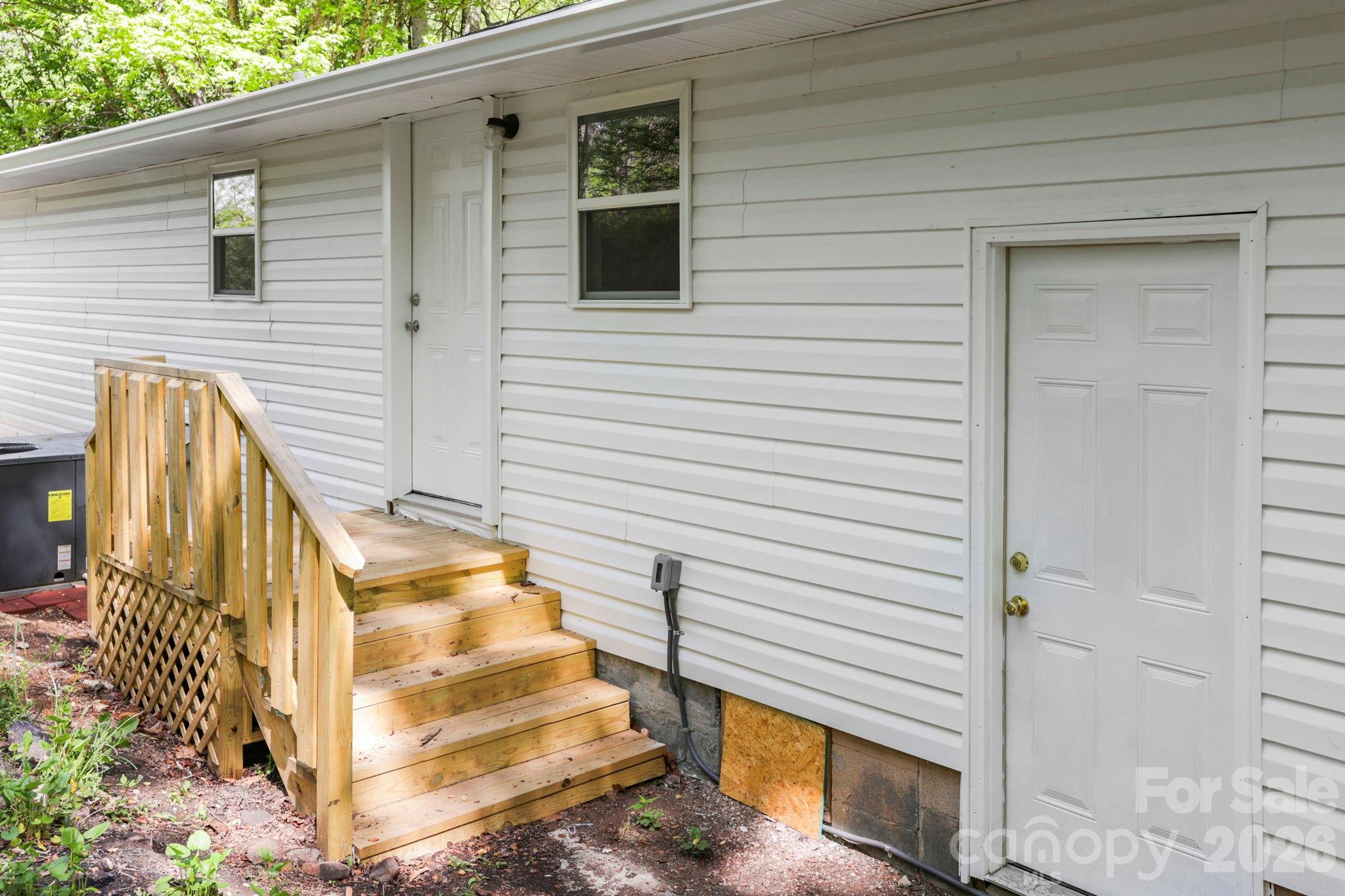 1007 N Fork Road — Barnardsville
