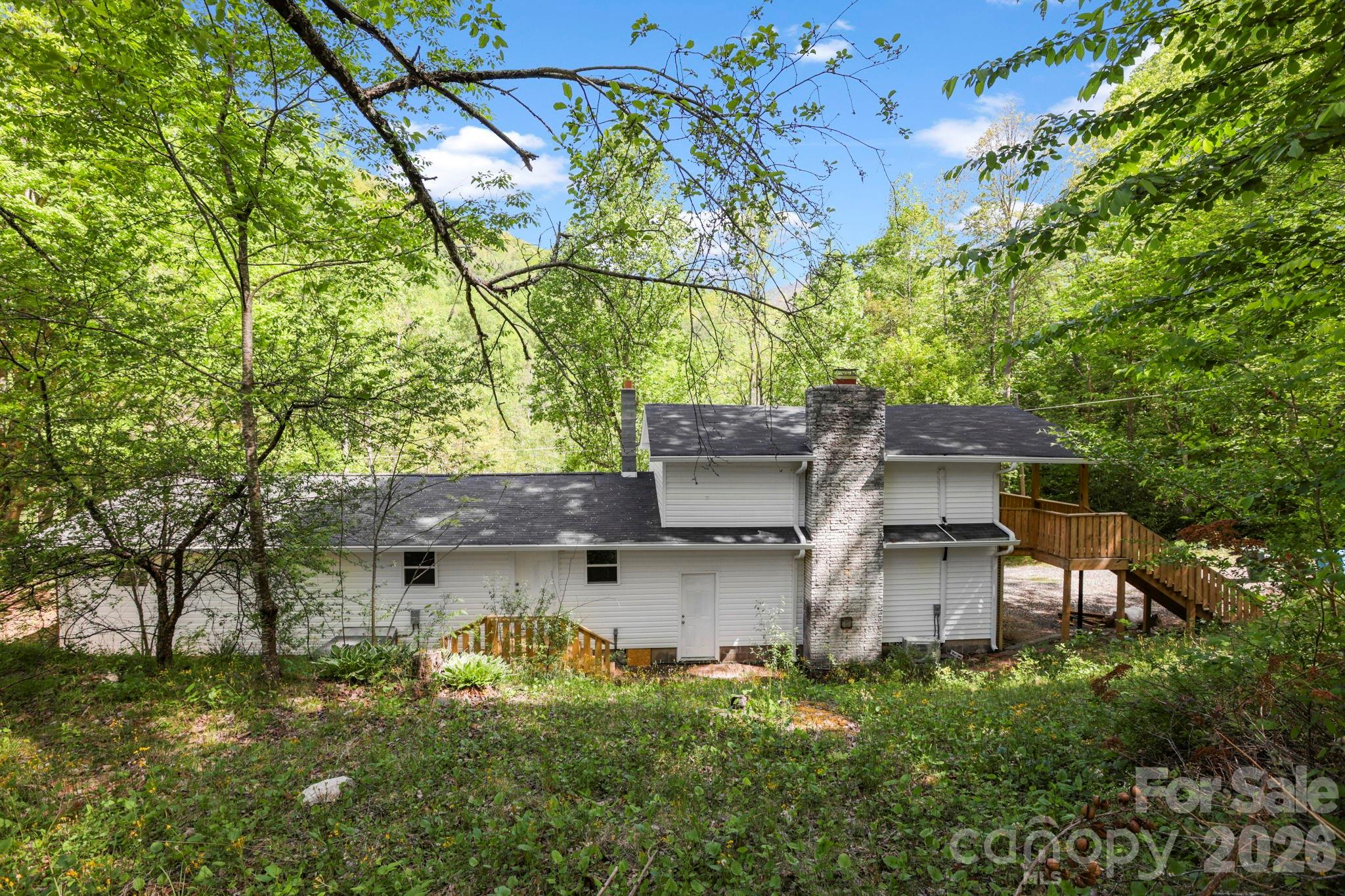 1007 N Fork Road — Barnardsville