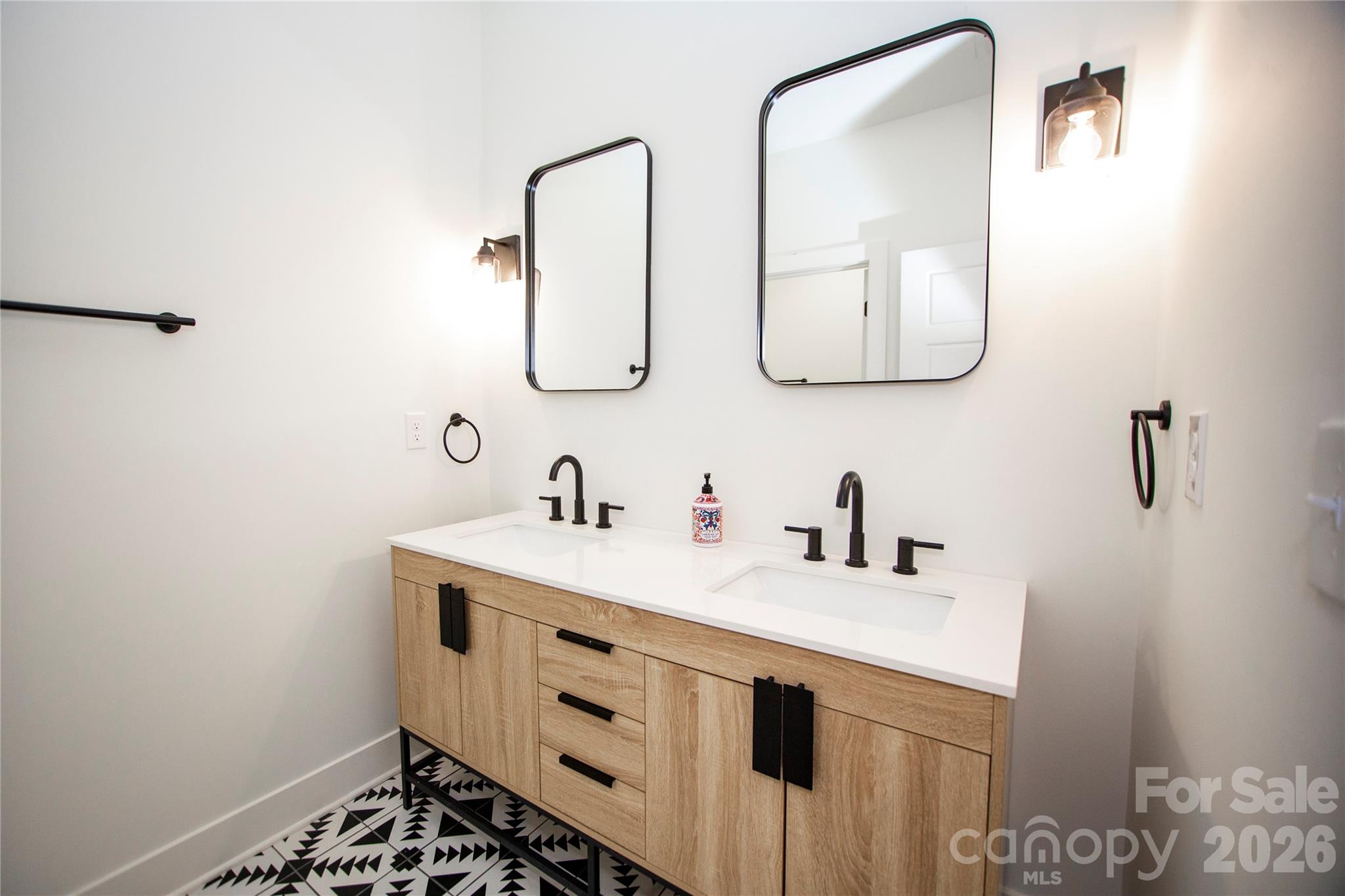 2629 Phillips Avenue — Charlotte