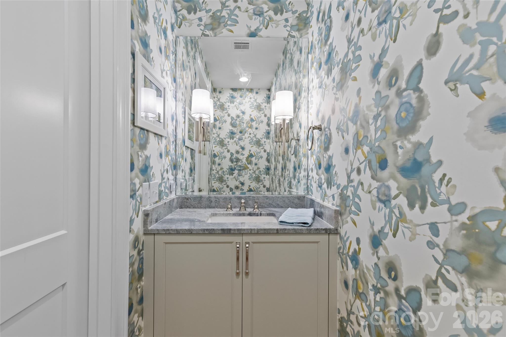1500 Queens Road #104 — Charlotte