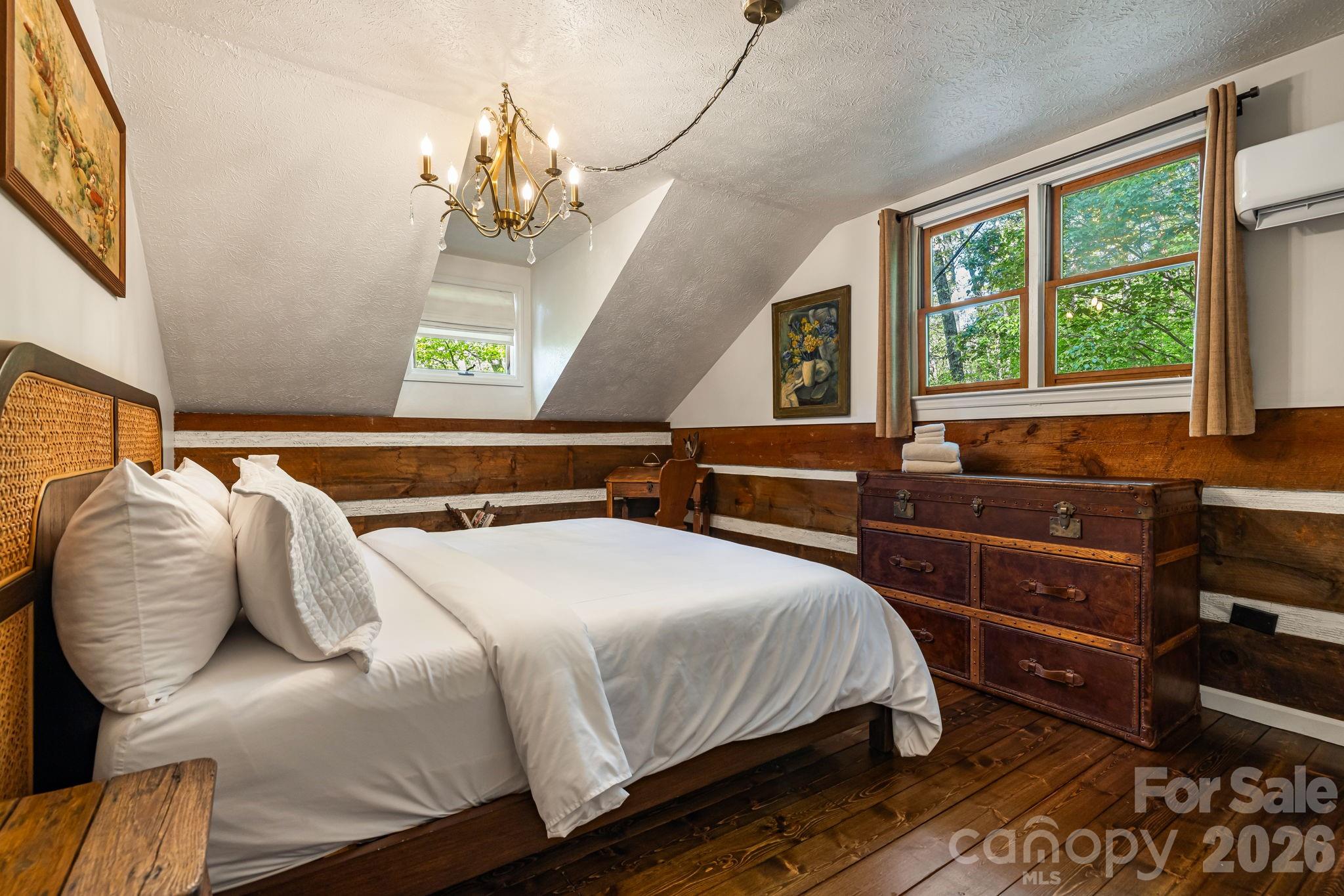 155 Spivey Mountain Road — Asheville