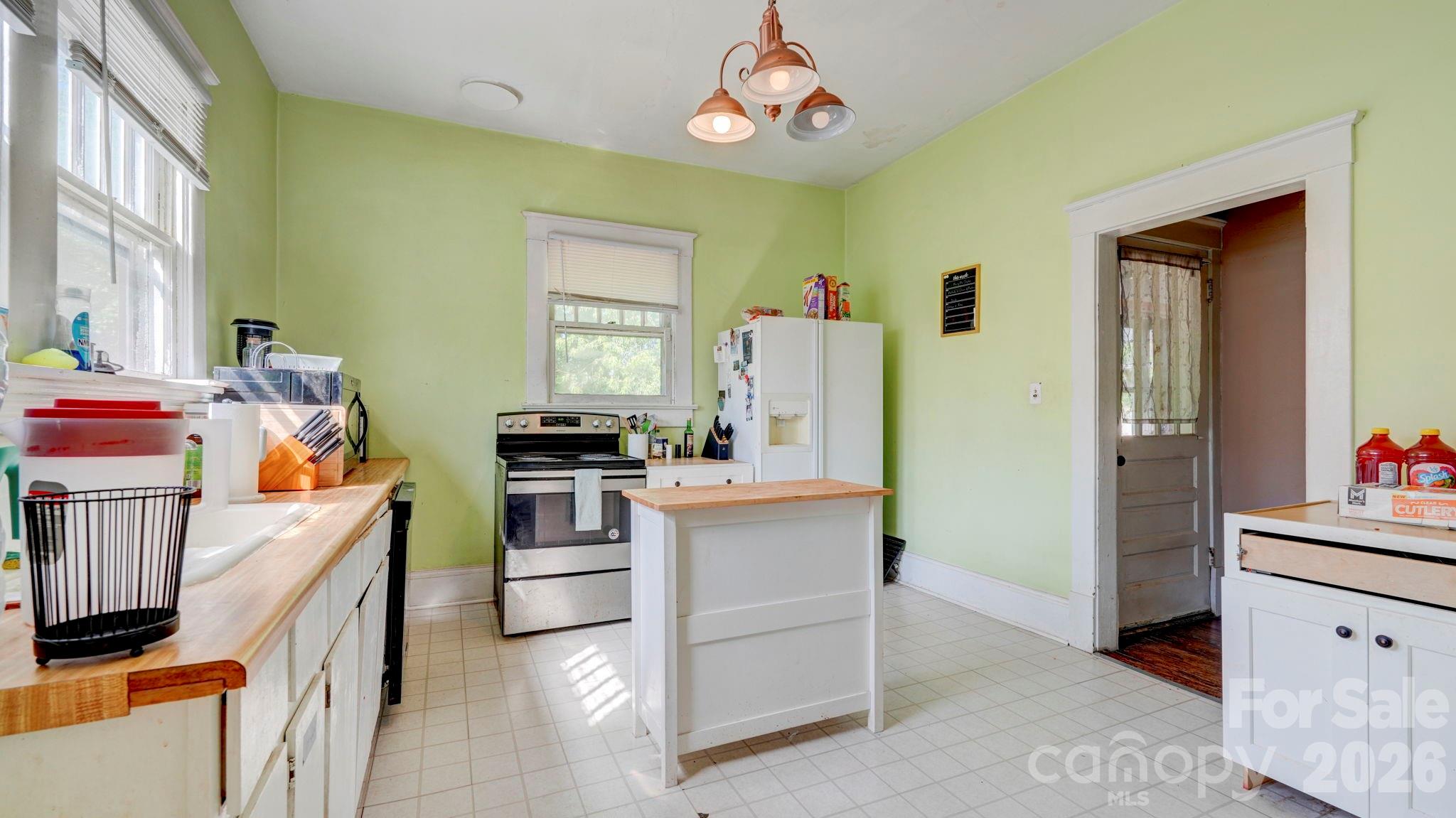 119 Heilig Avenue — Salisbury