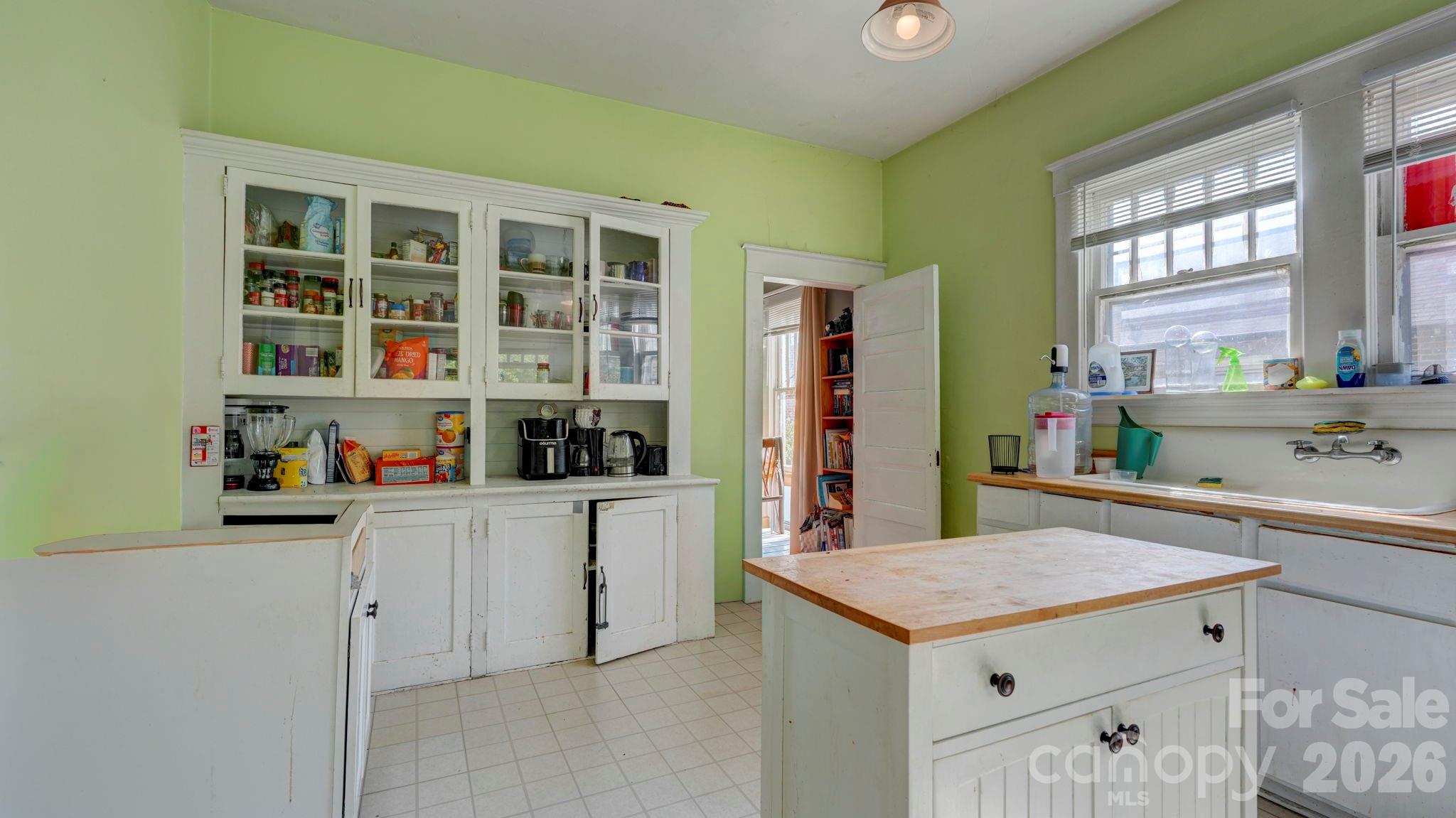 119 Heilig Avenue — Salisbury