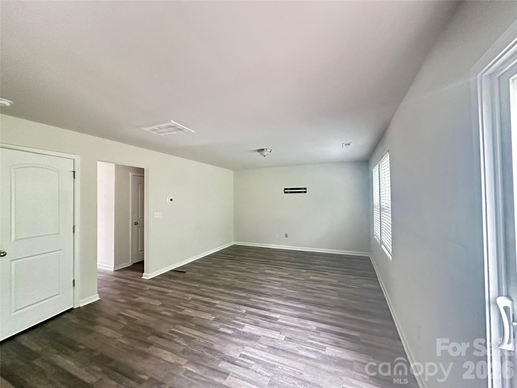1050 Glenbriar Court — Woodleaf