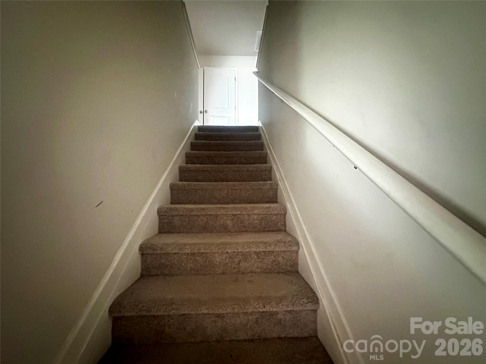 1050 Glenbriar Court — Woodleaf